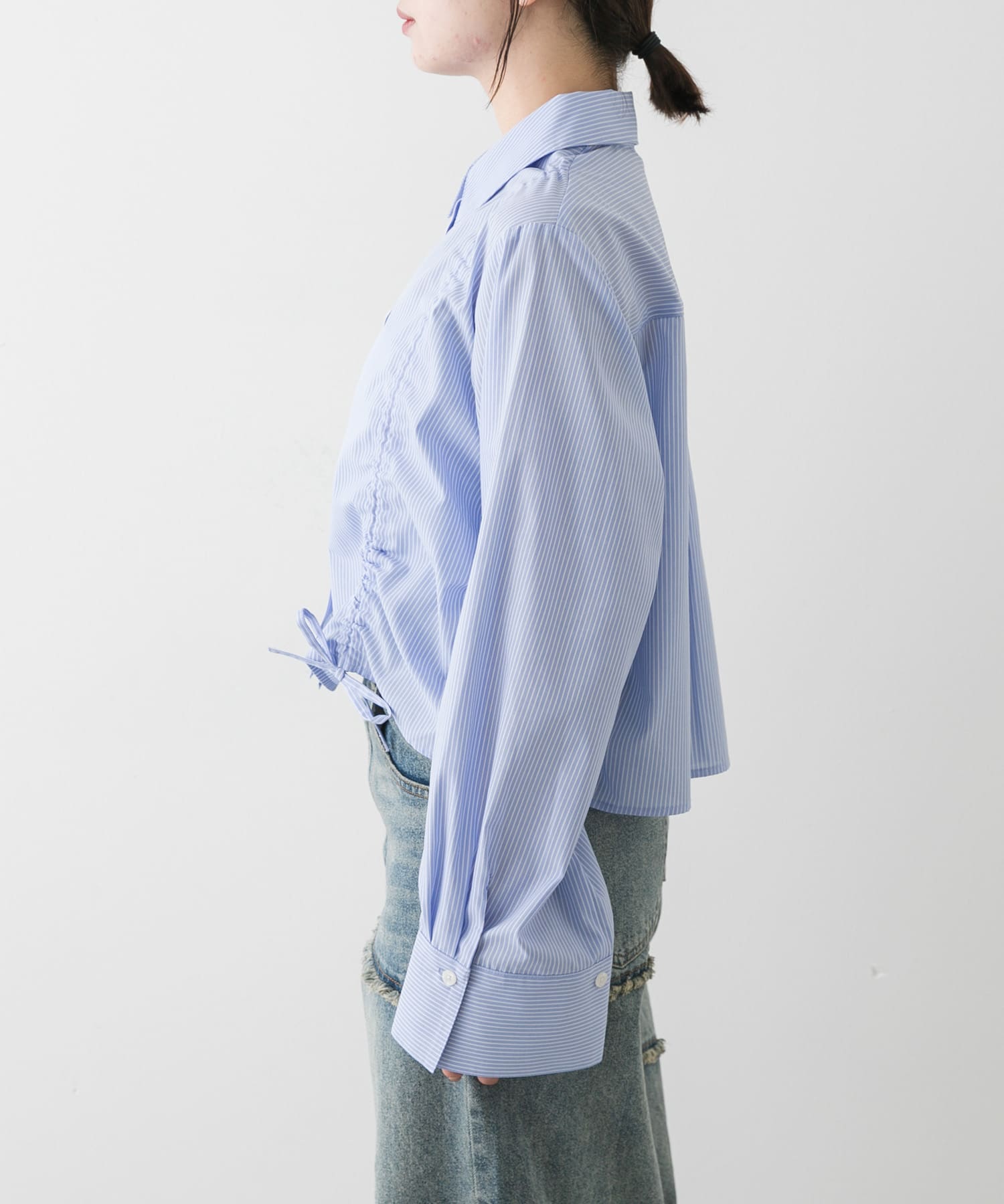 BLU×WHT