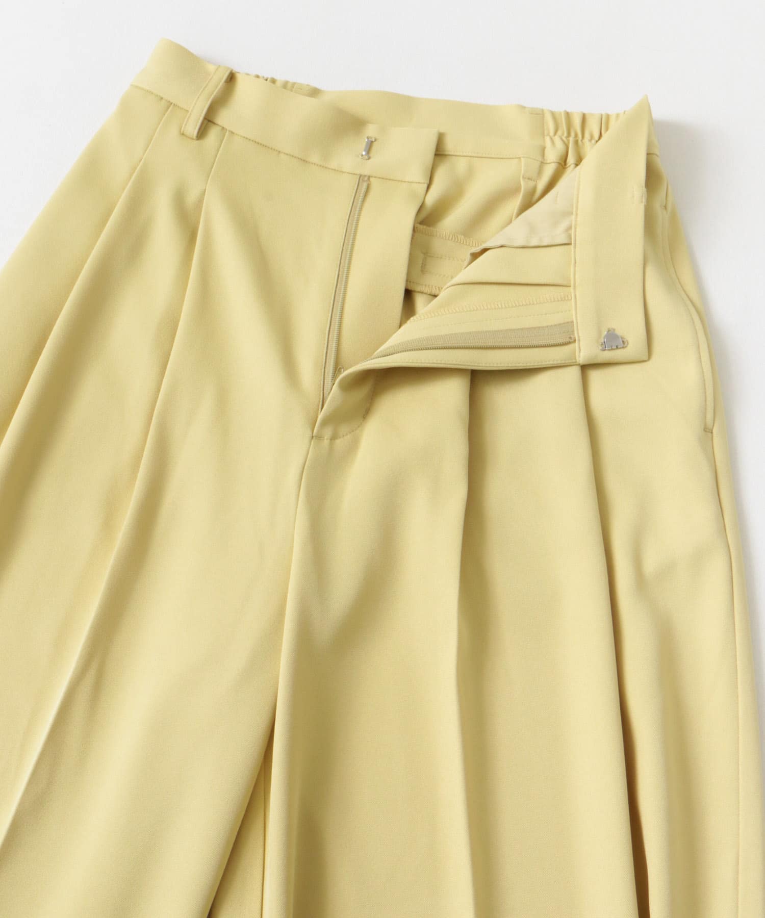 ルーズタックスラックス YELLOW S
