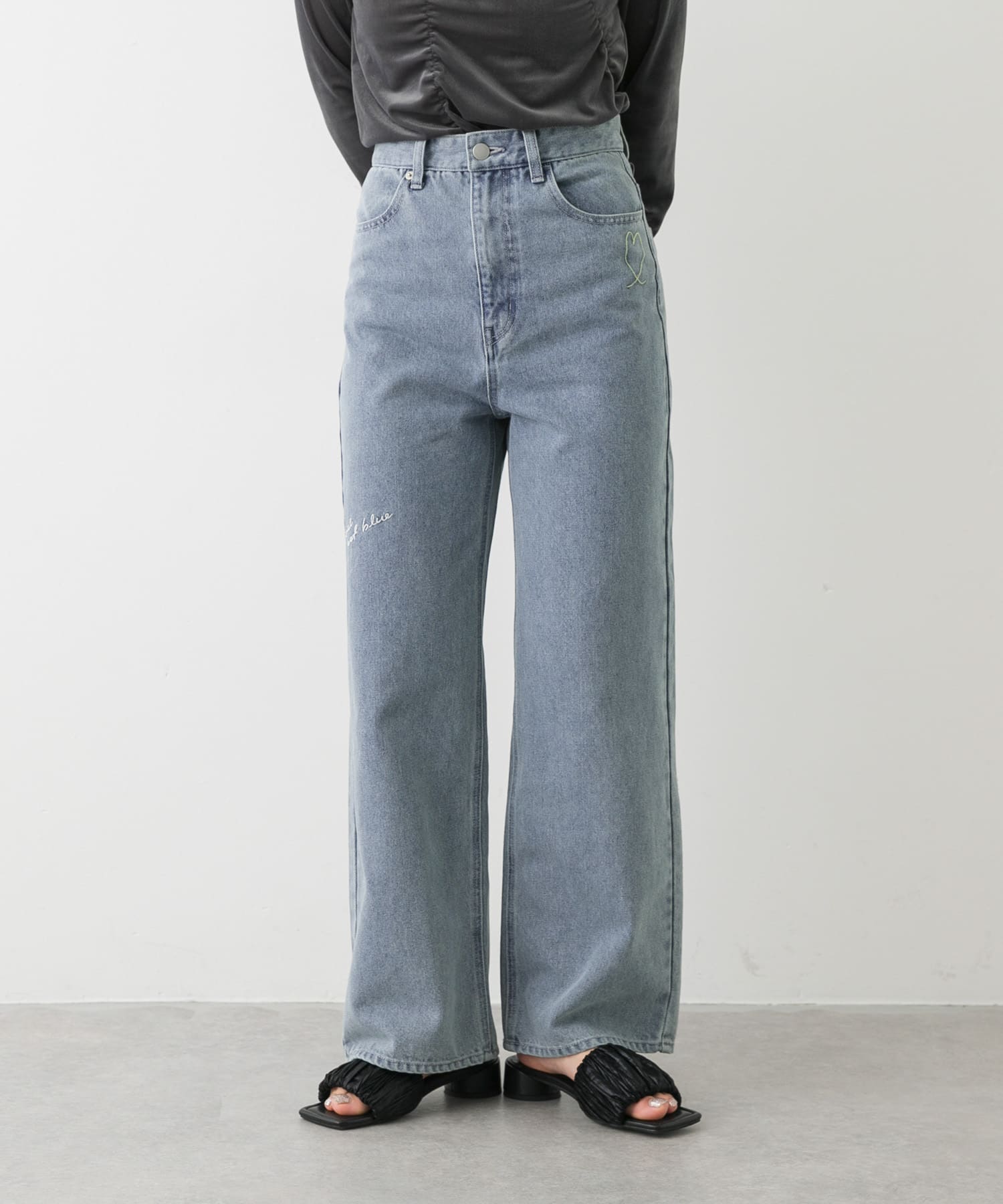 シシュウワイドデニム