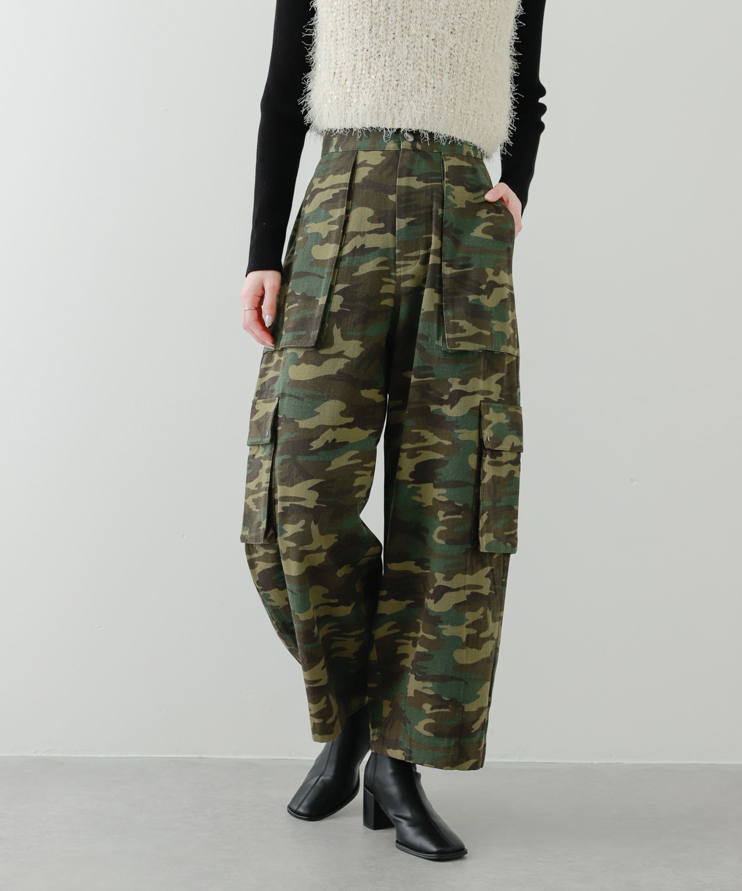 CAMOUFLAGE