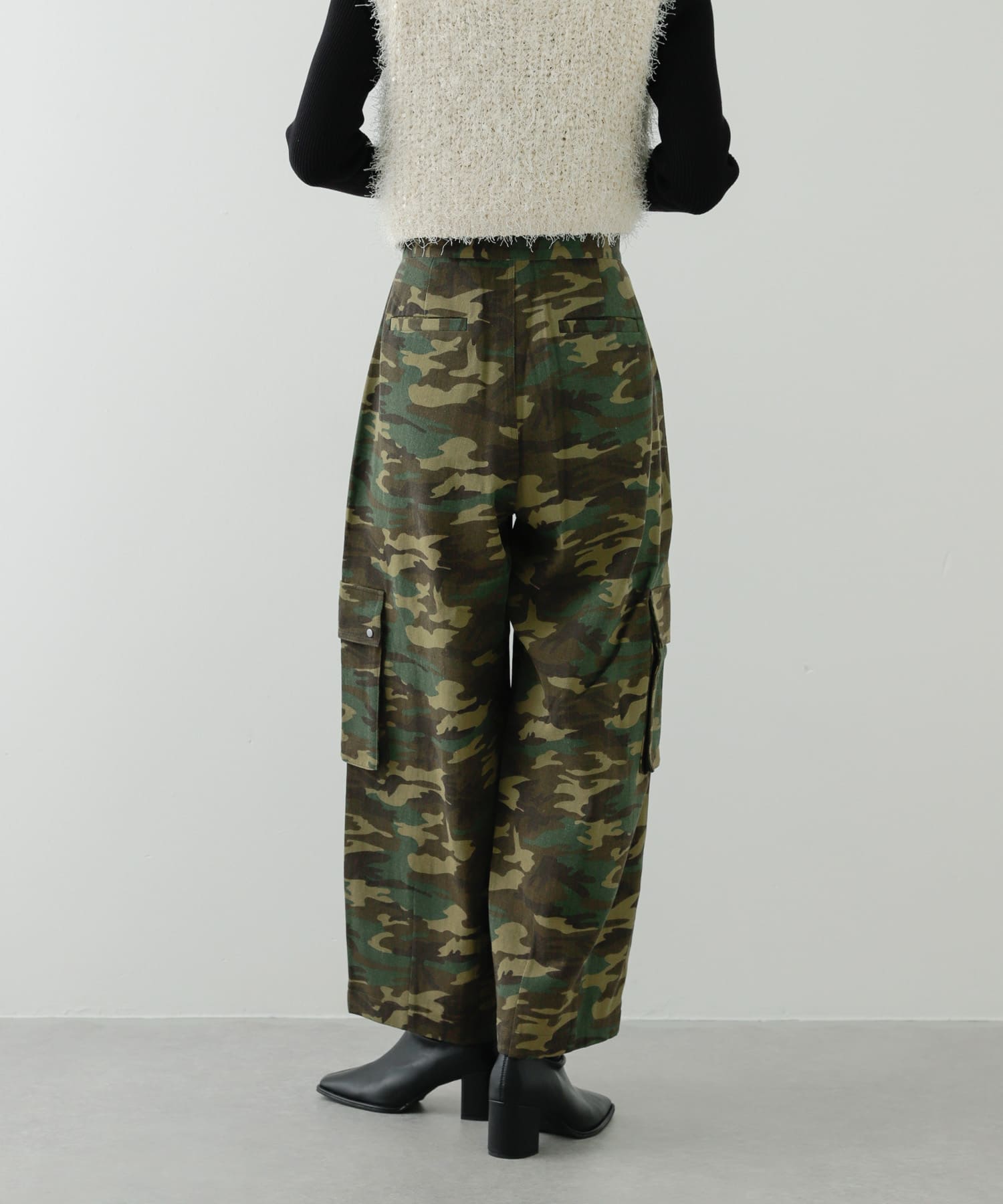 CAMOUFLAGE
