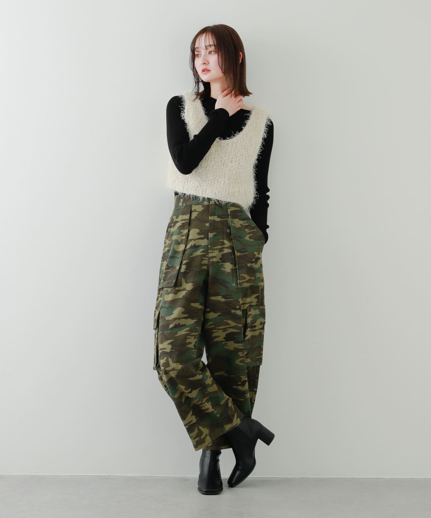 CAMOUFLAGE