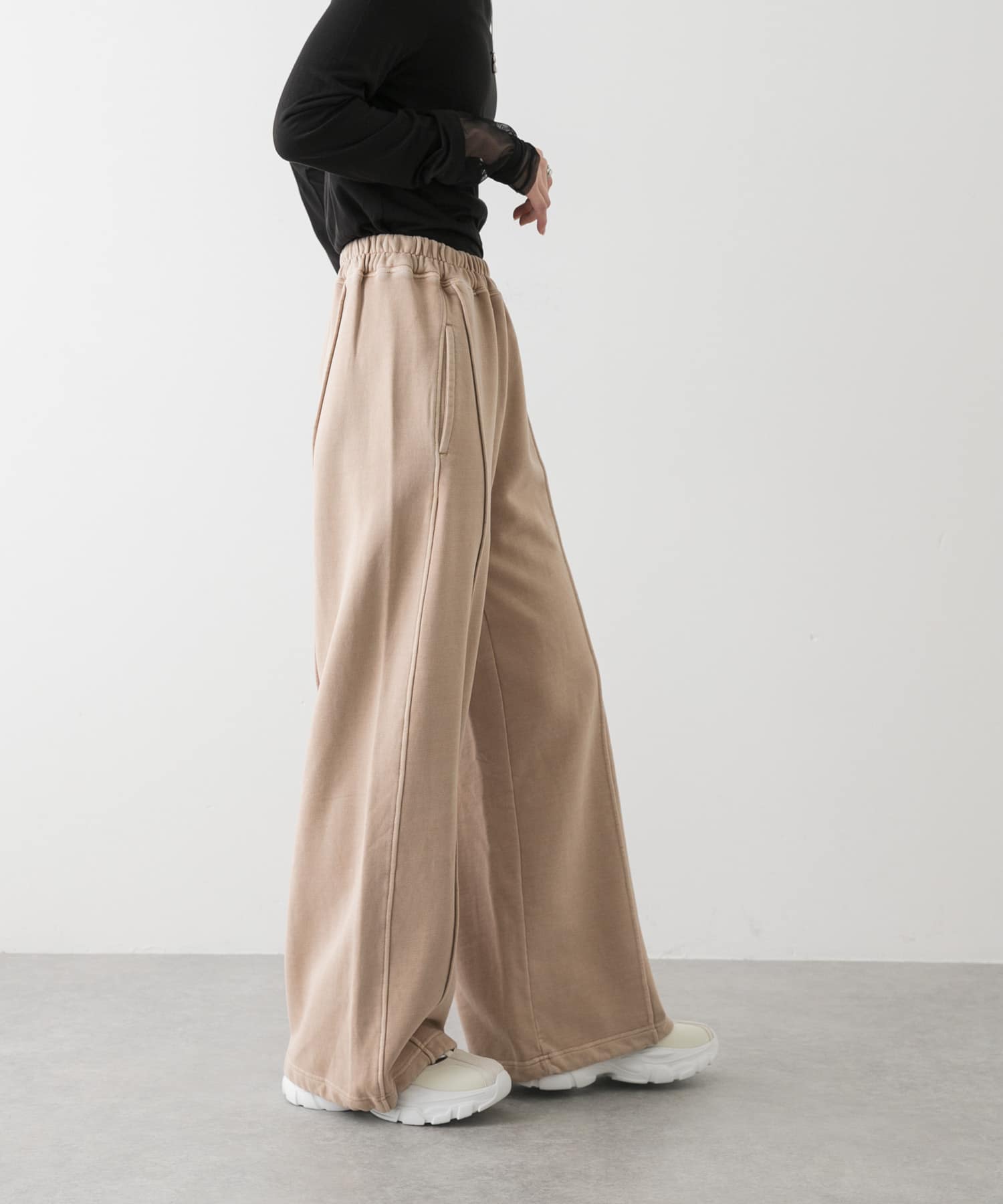 身長：169cm サイズ：one