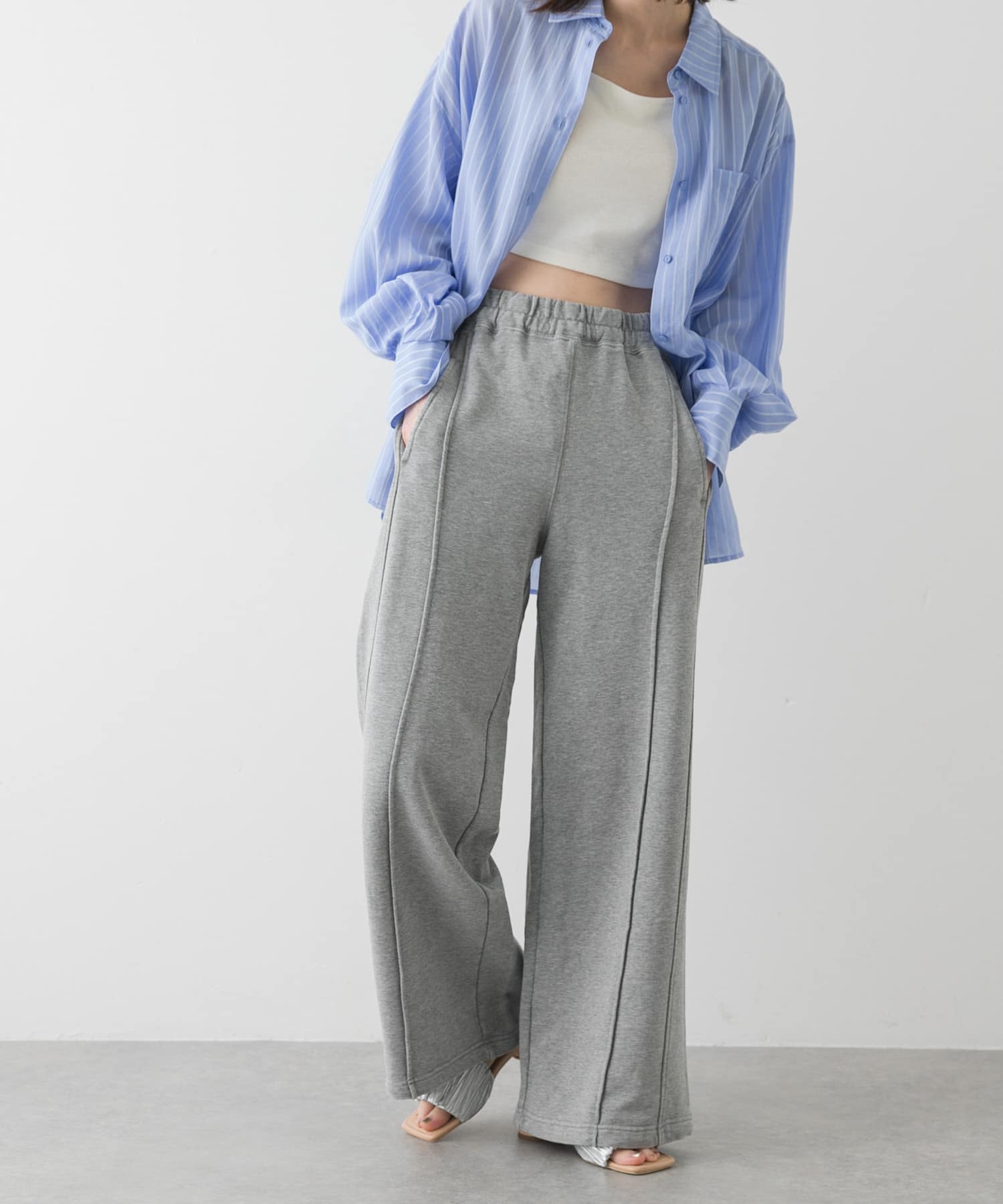 GRAY