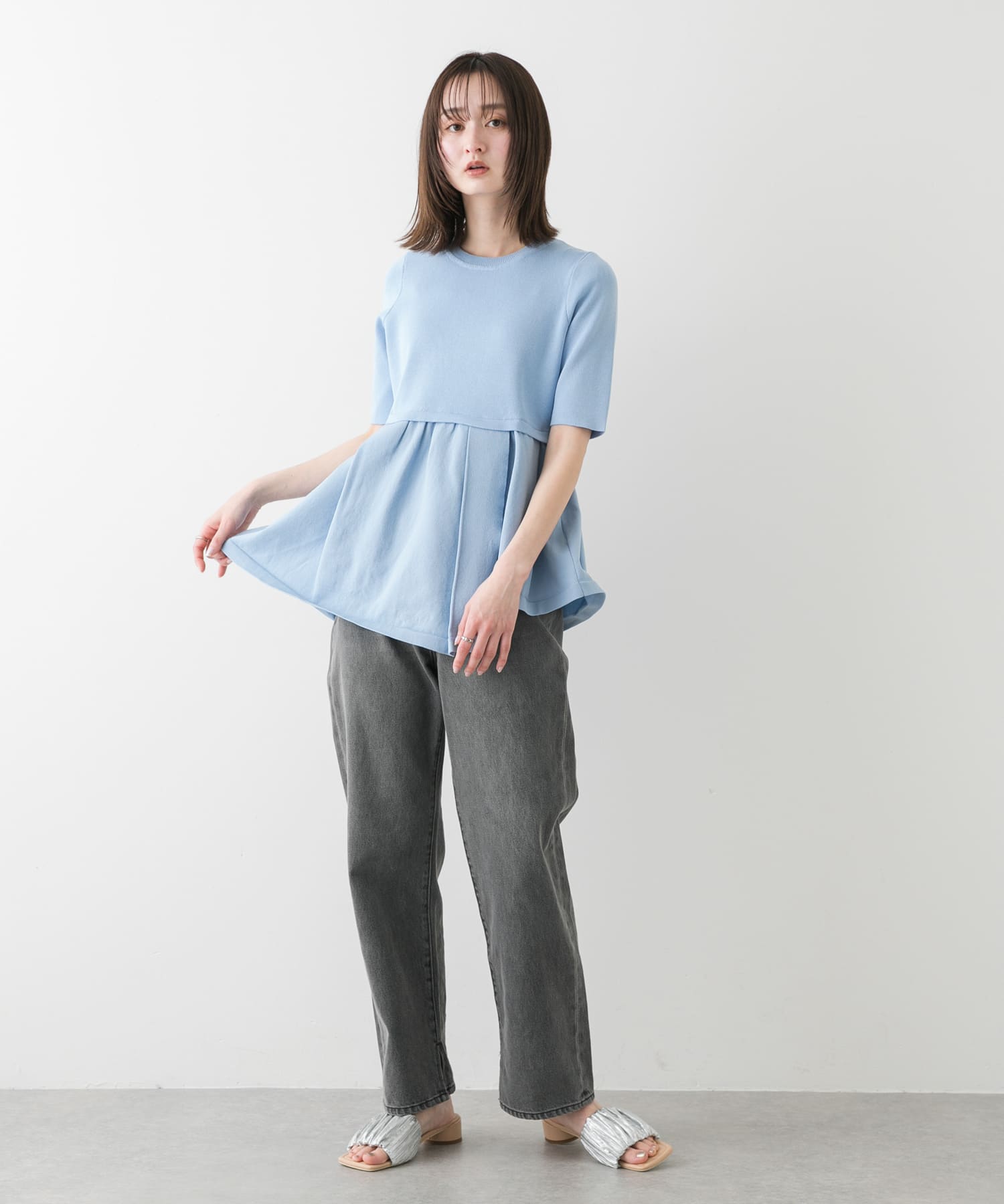 GRAY