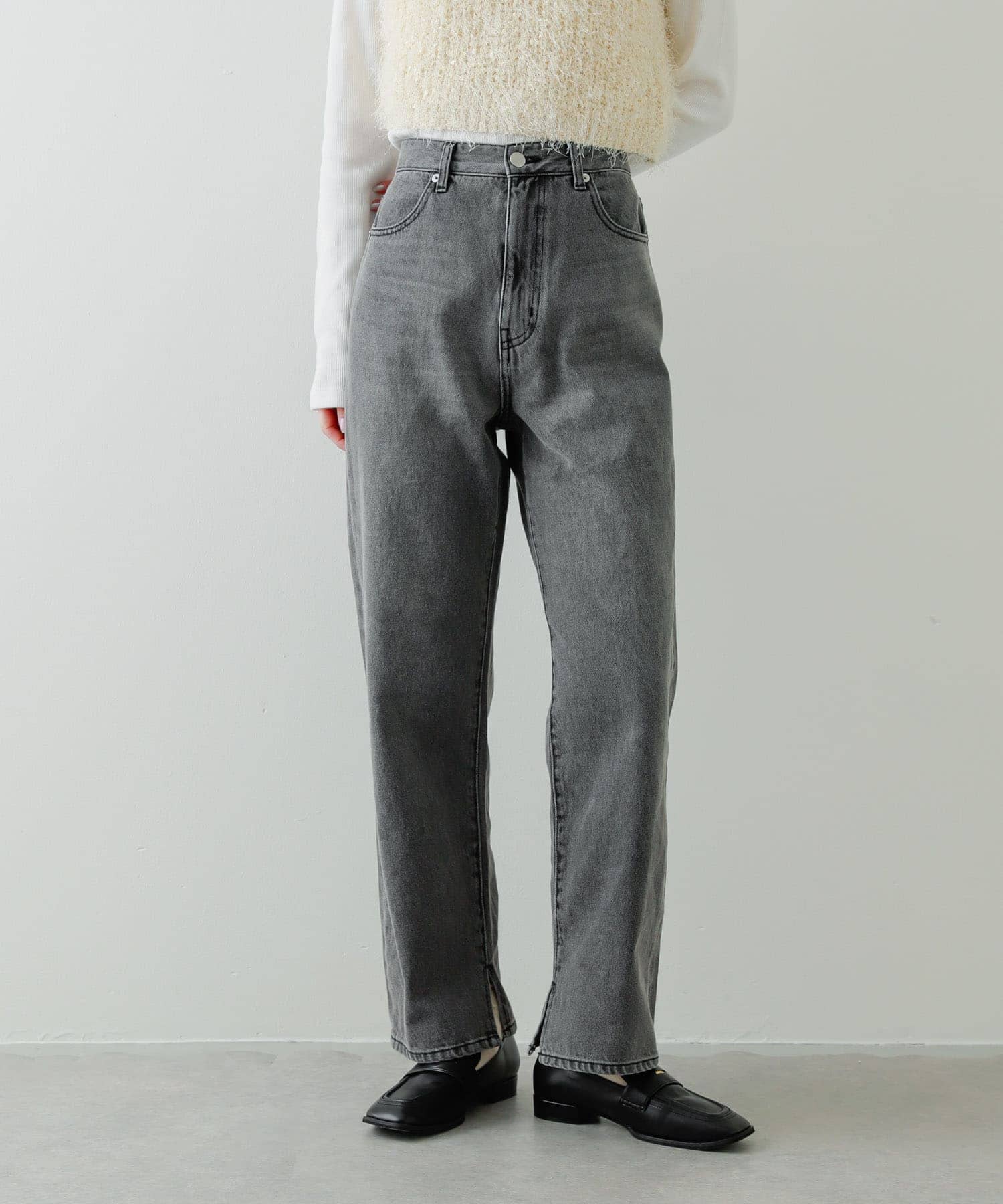 GRAY