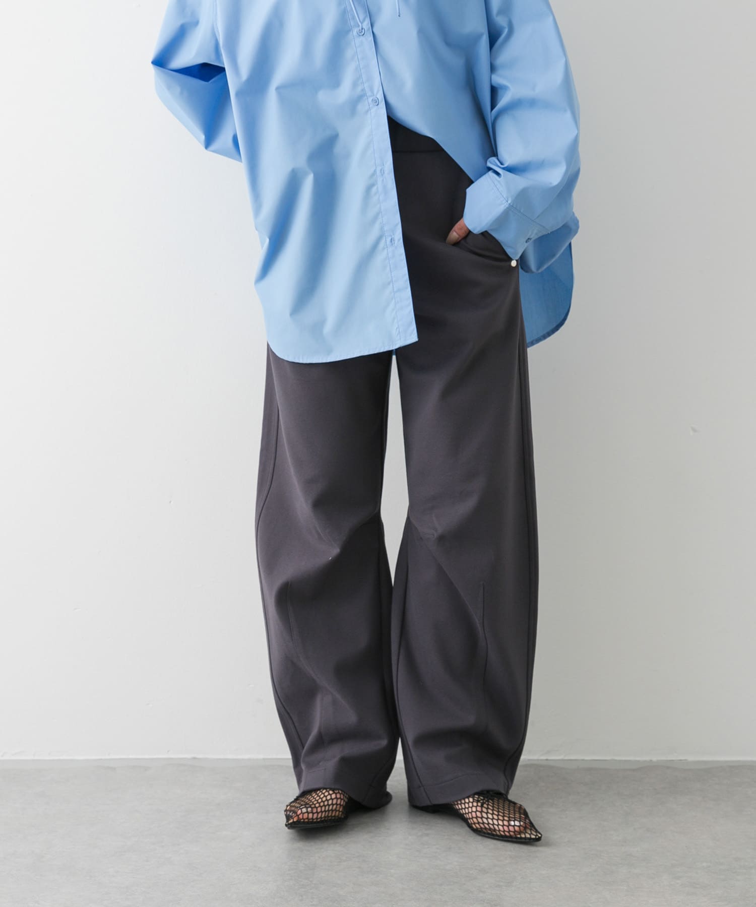 ポンチカーブパンツ