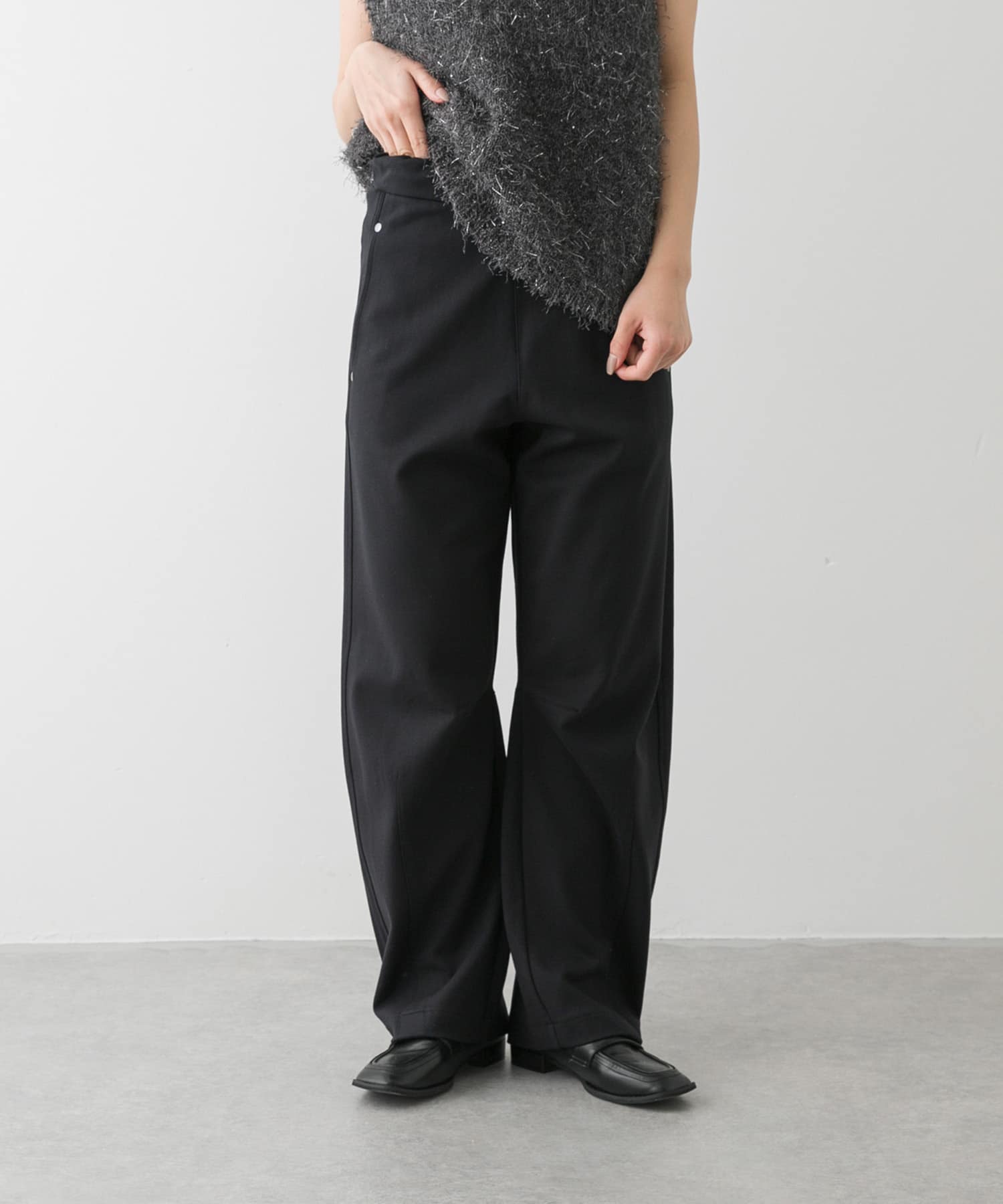 ポンチカーブパンツ