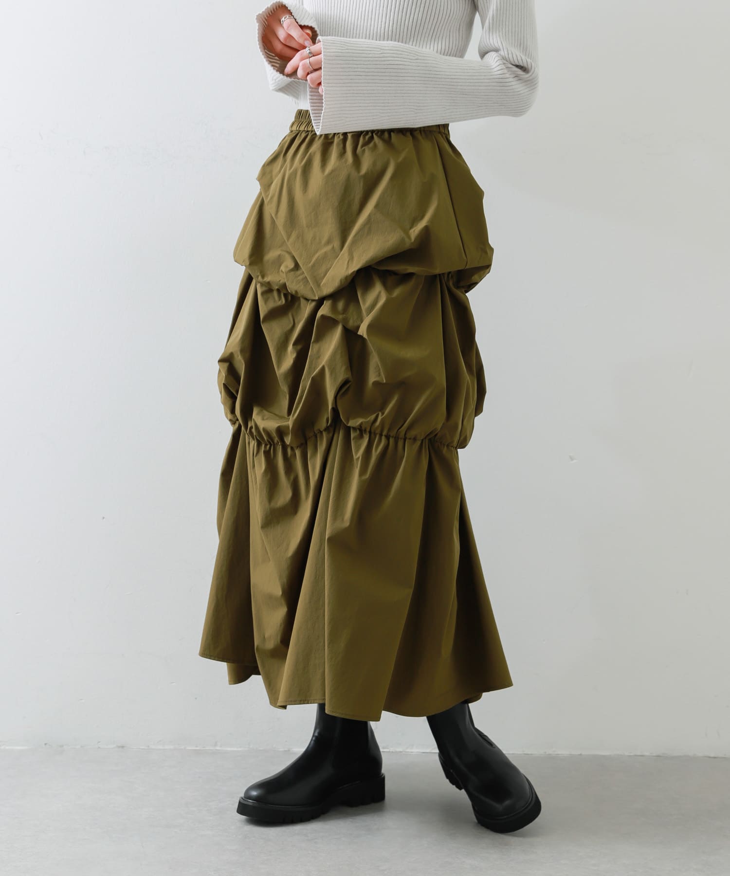 KHAKI