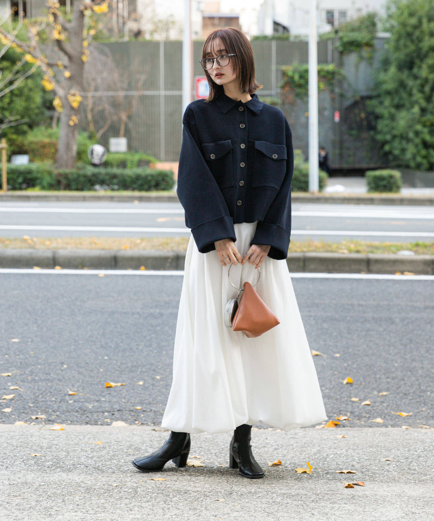 OFF WHITE