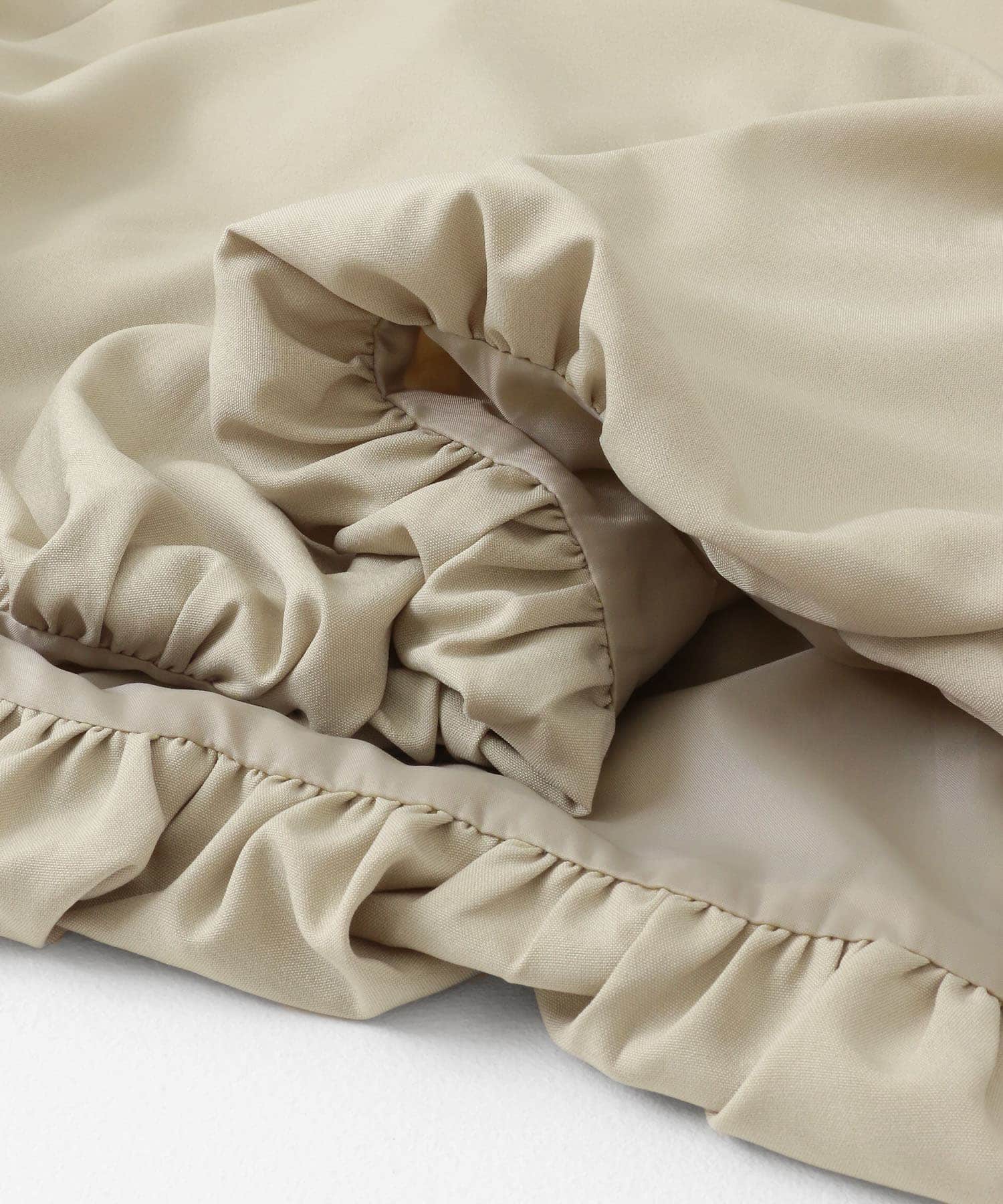 バルーンヘムジャンスカ BEIGE COMPACT