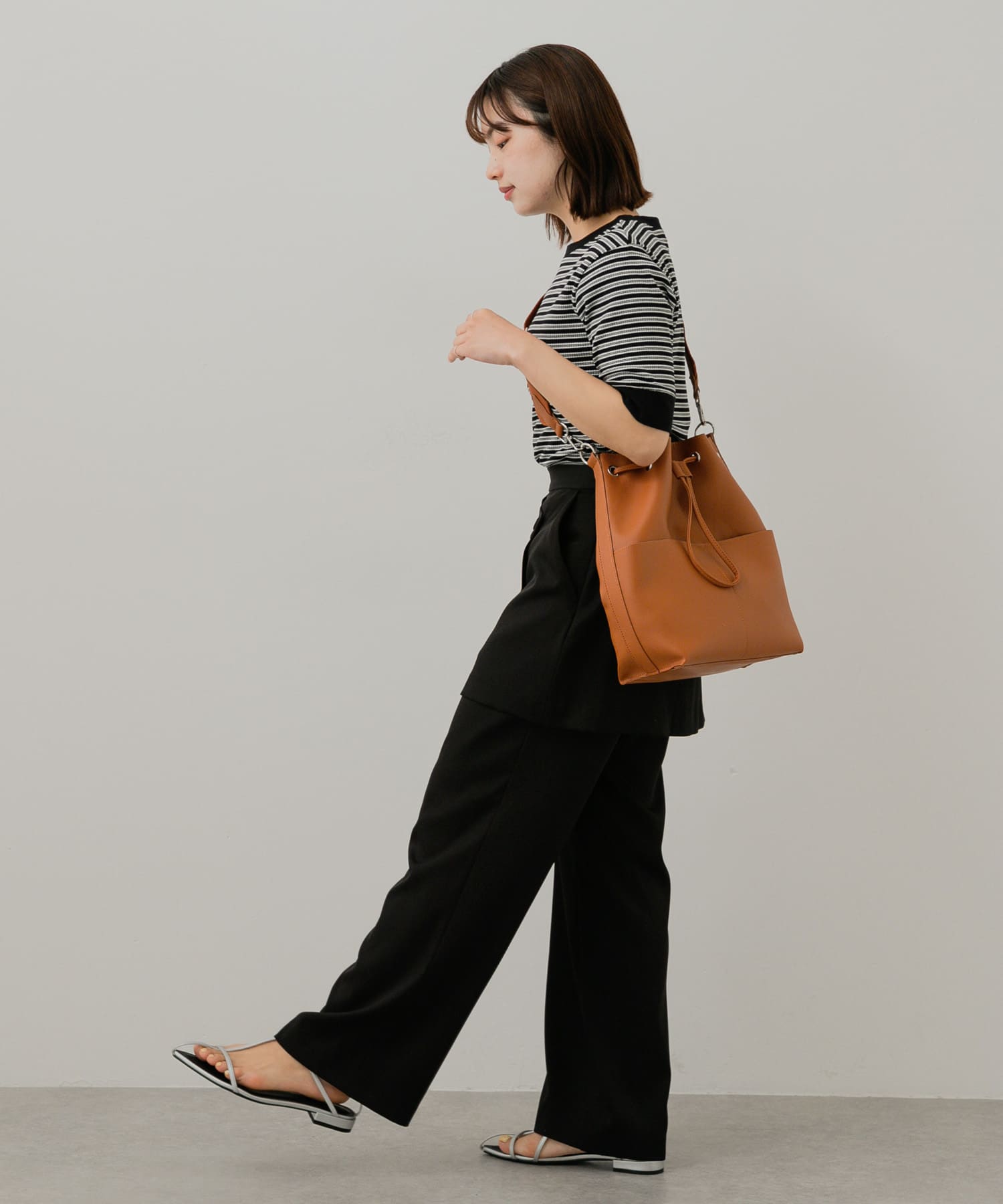 アウトポケットバケットバッグ BROWN one