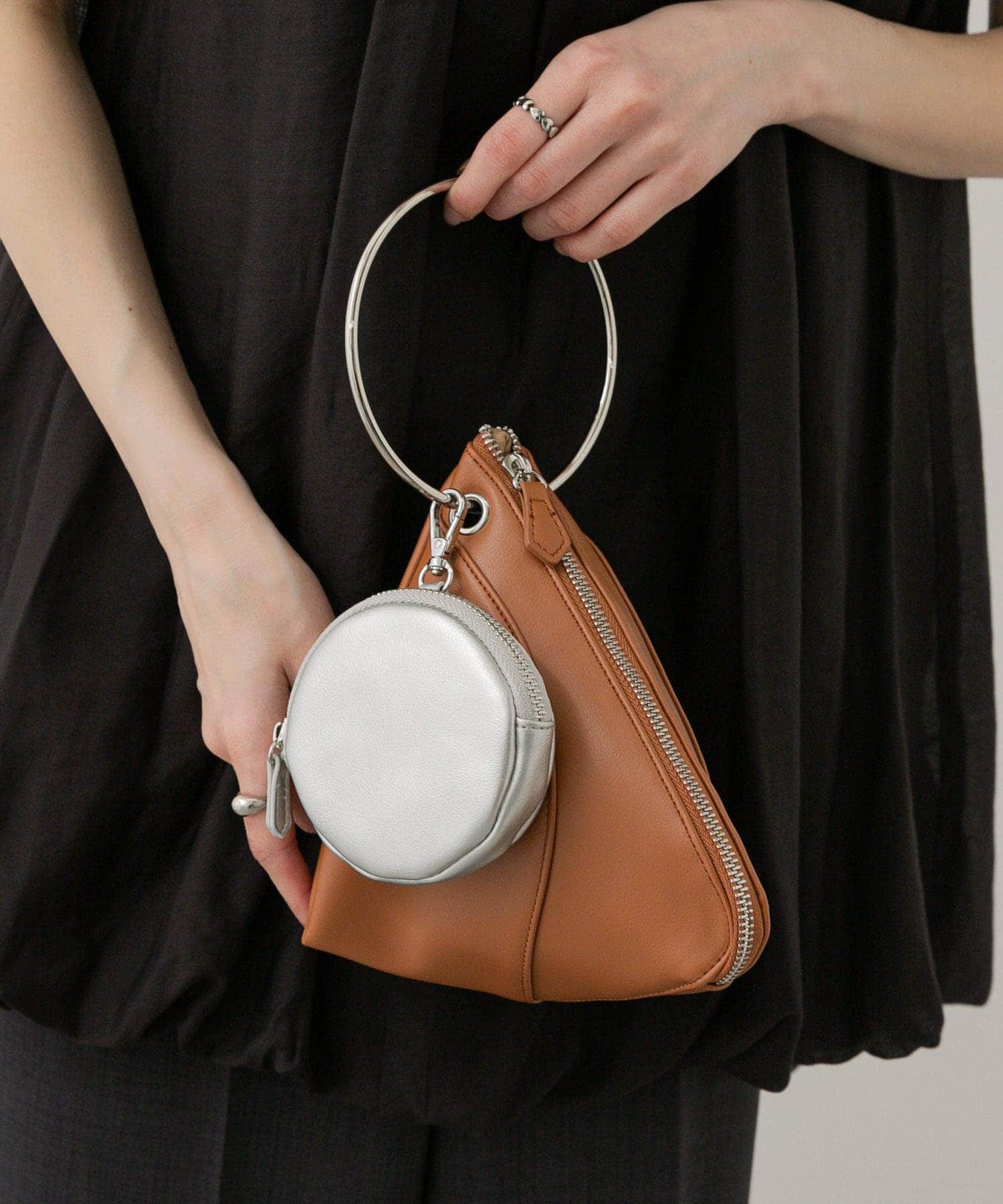 フープハンドルバッグ CAMEL one