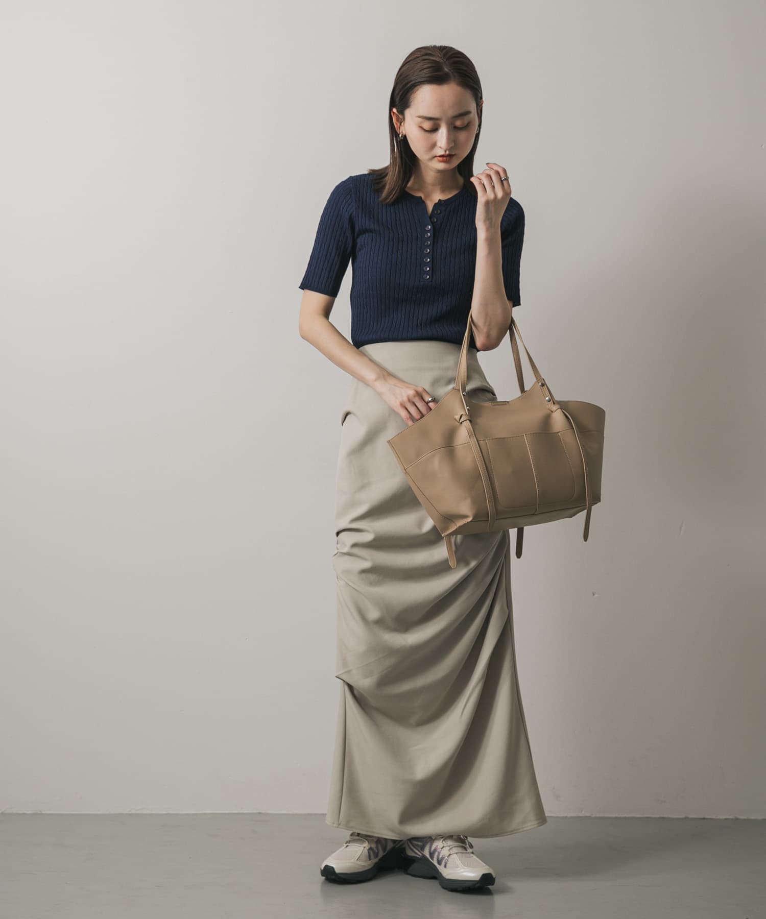アウトポケットトートバッグ BEIGE one