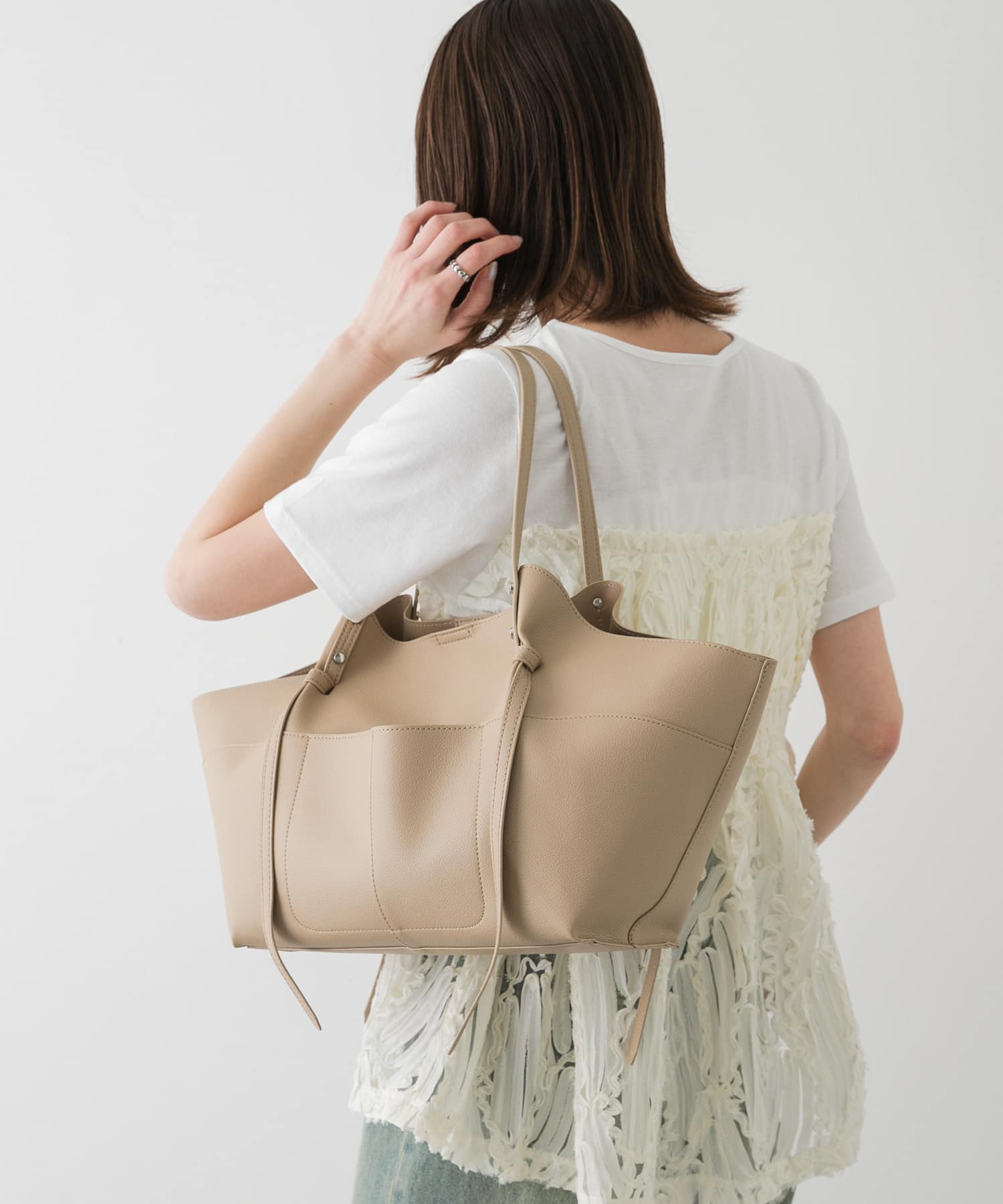 アウトポケットトートバッグ BEIGE one