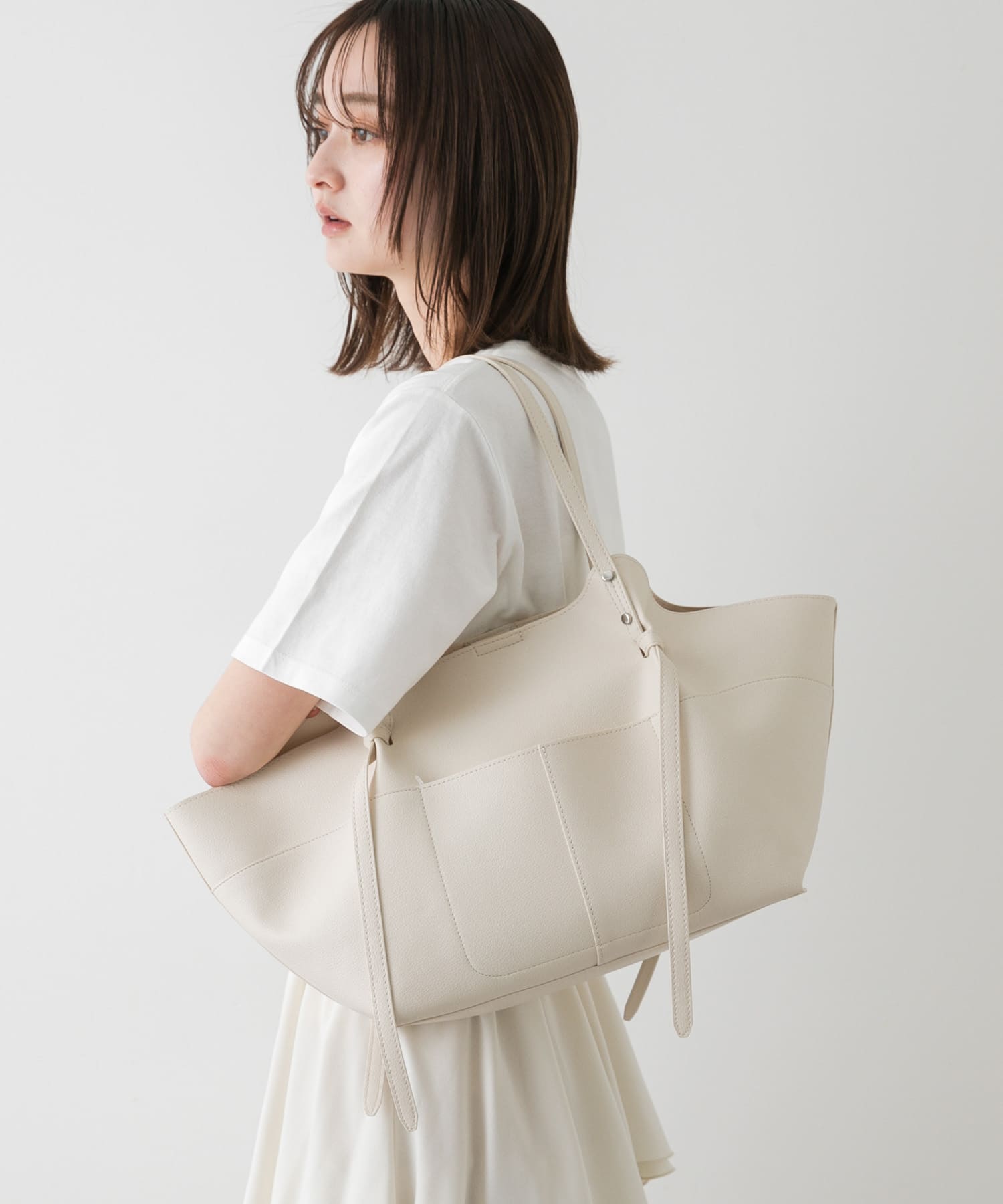 アウトポケットトートバッグ IVORY one
