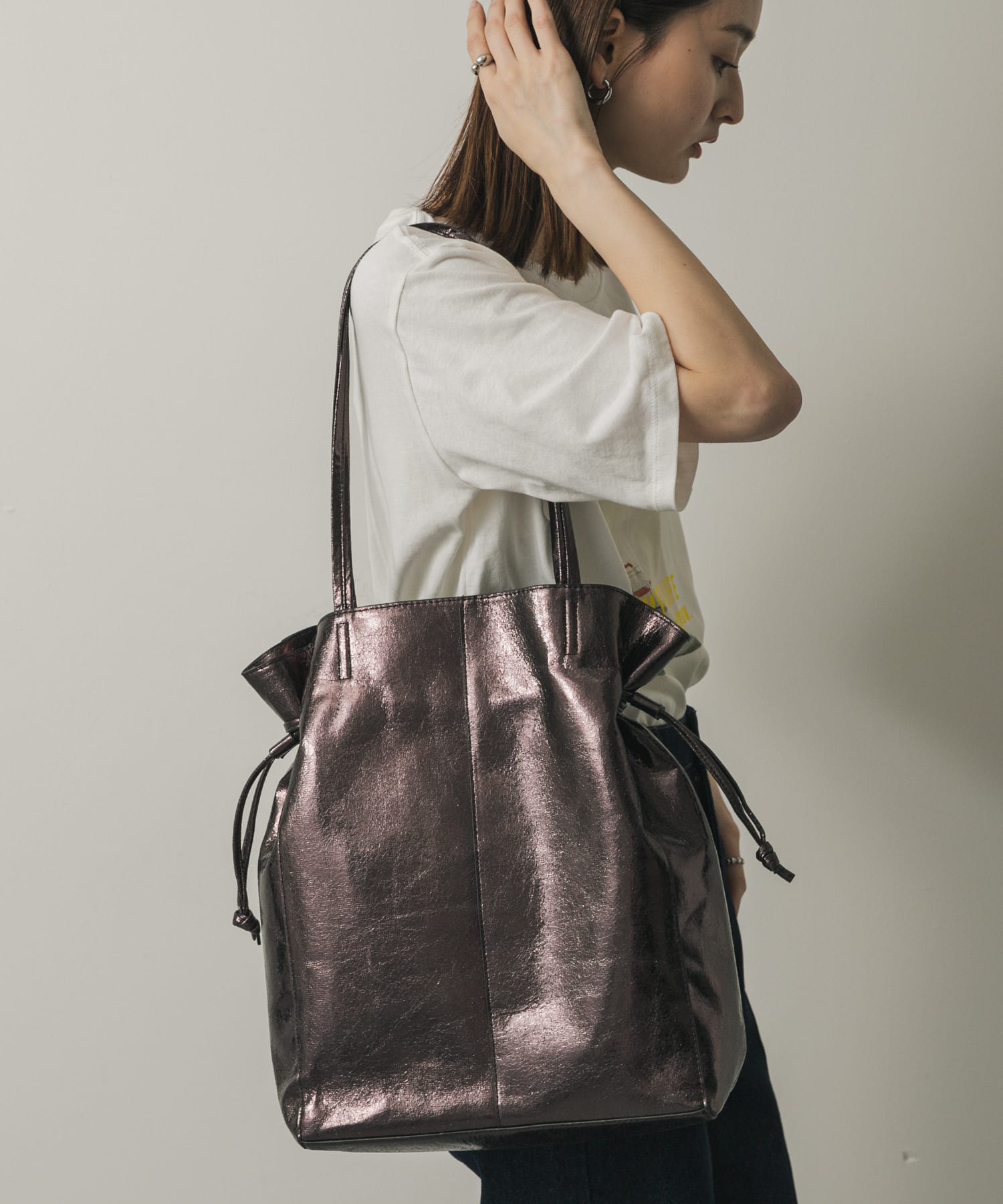 メタリックトートバッグ CHARCOAL one