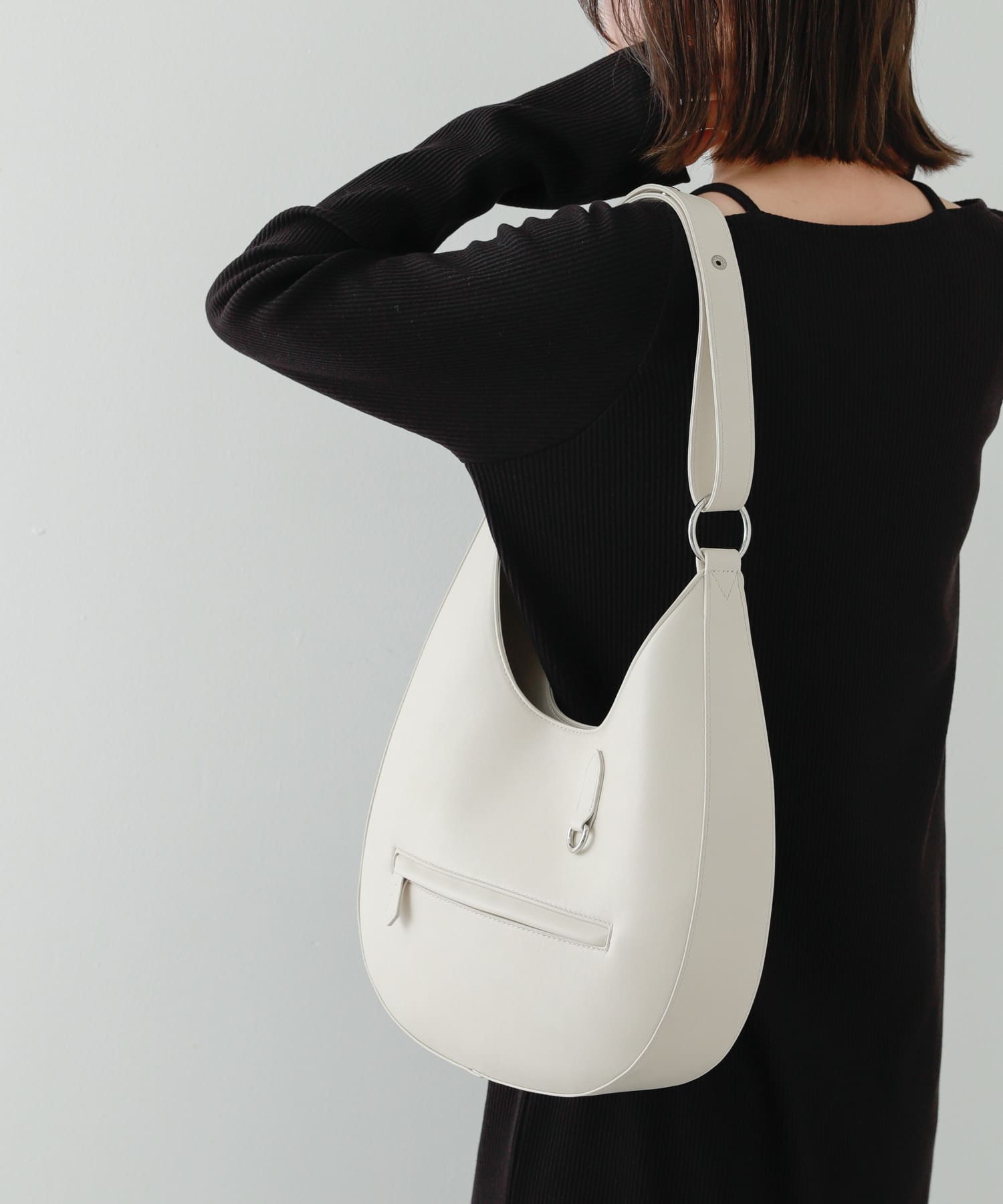 ワンハンドルラウンドバッグ IVORY one