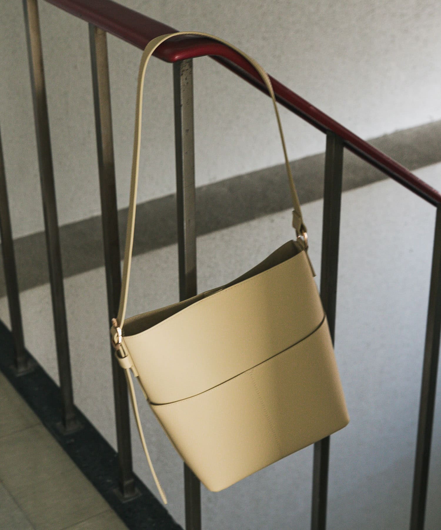 『防汚』アウトポケットショルダーバッグ BEIGE one