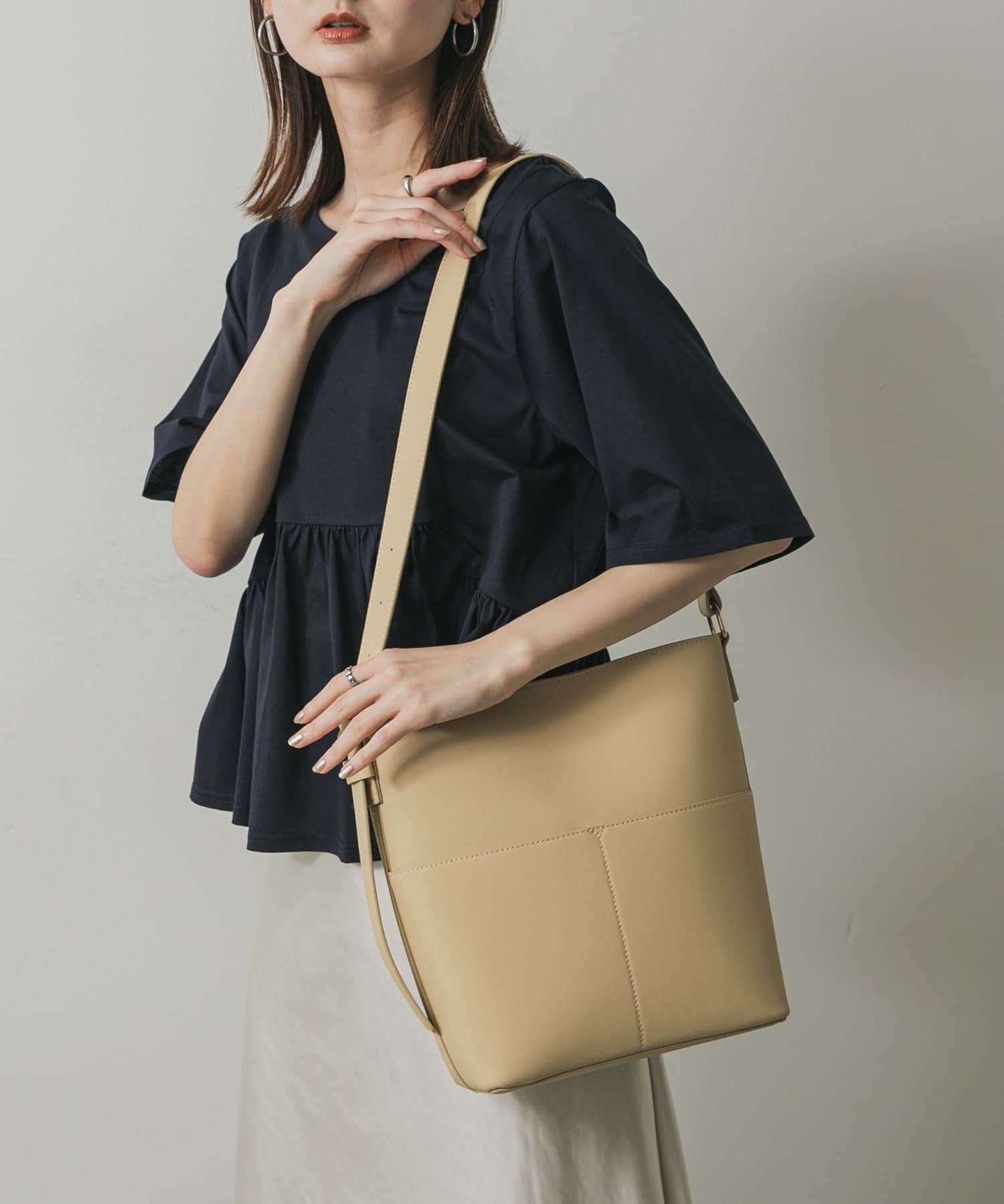 『防汚』アウトポケットショルダーバッグ BEIGE one