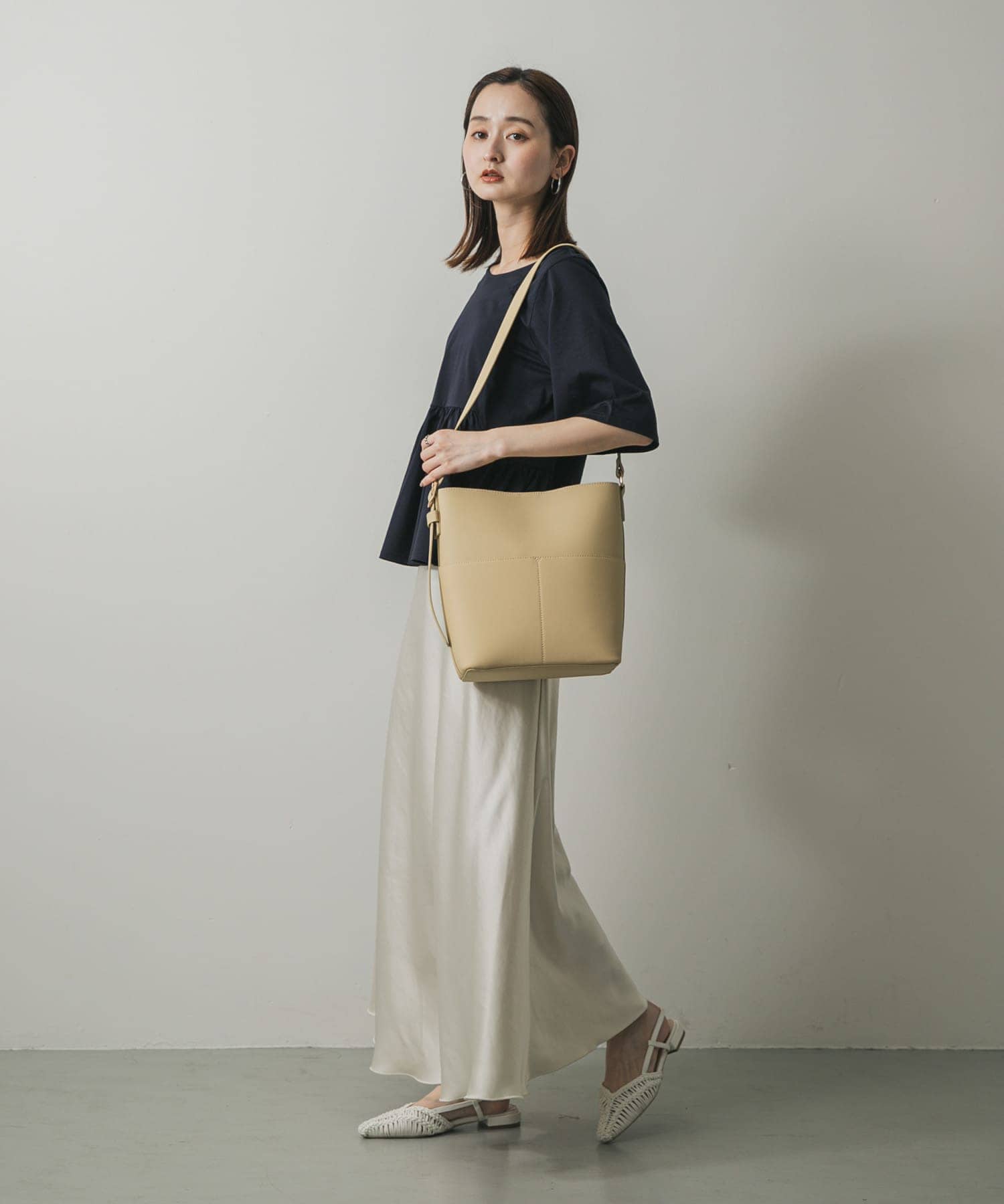 『防汚』アウトポケットショルダーバッグ BEIGE one
