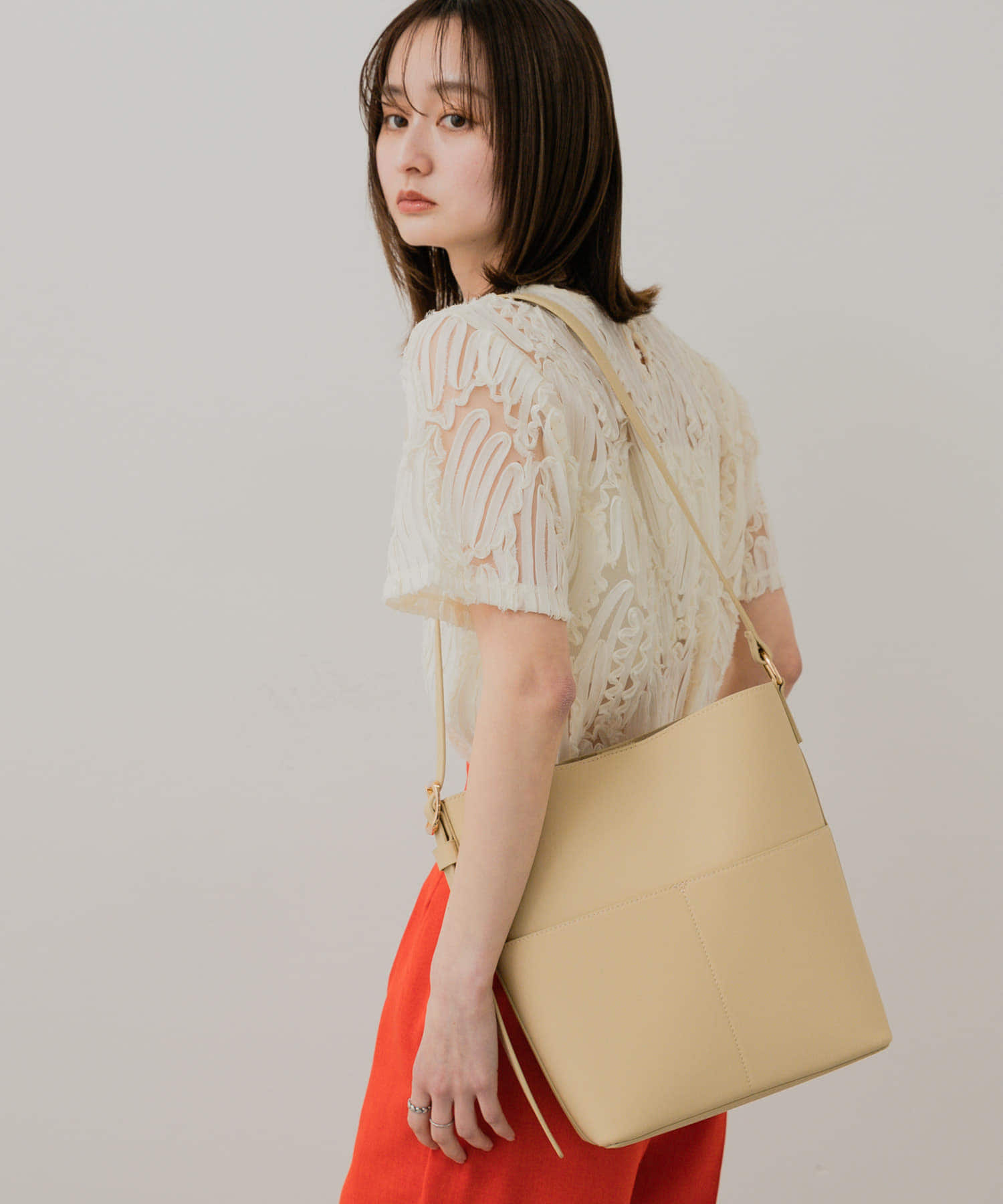 『防汚』アウトポケットショルダーバッグ BEIGE one