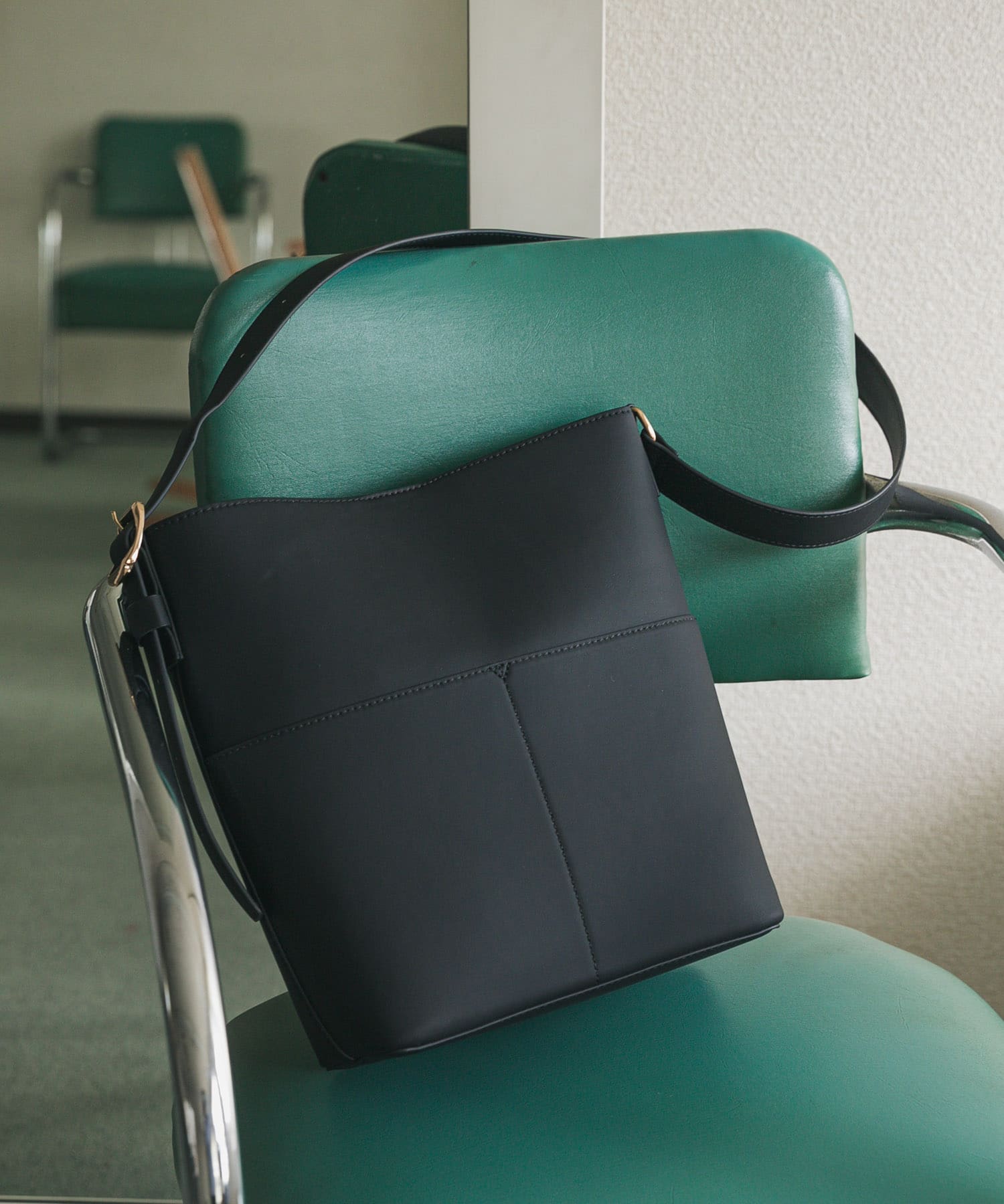 『防汚』アウトポケットショルダーバッグ