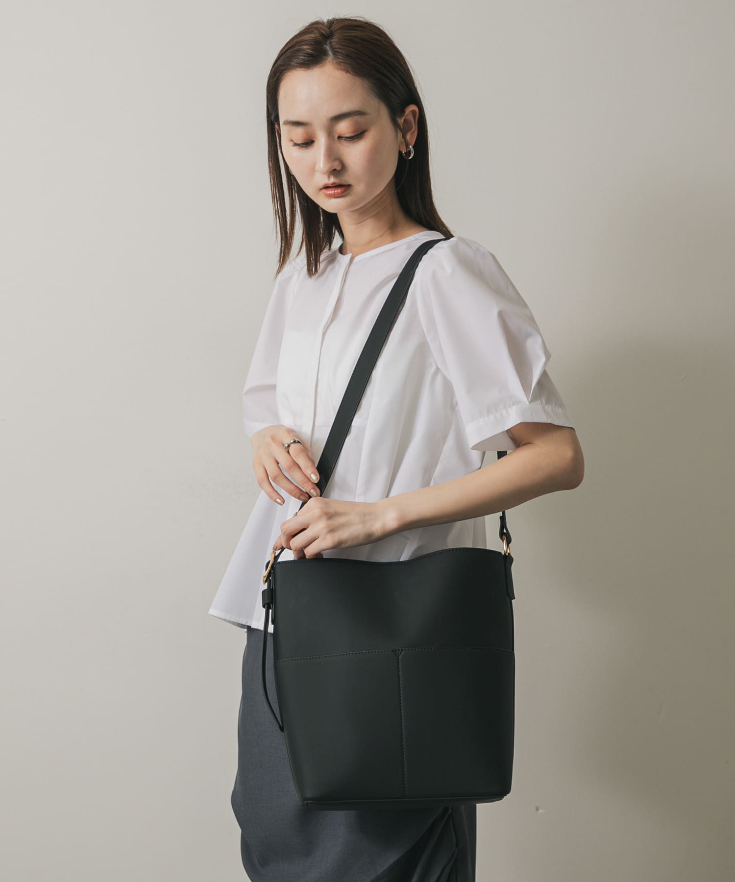 『防汚』アウトポケットショルダーバッグ BLACK one