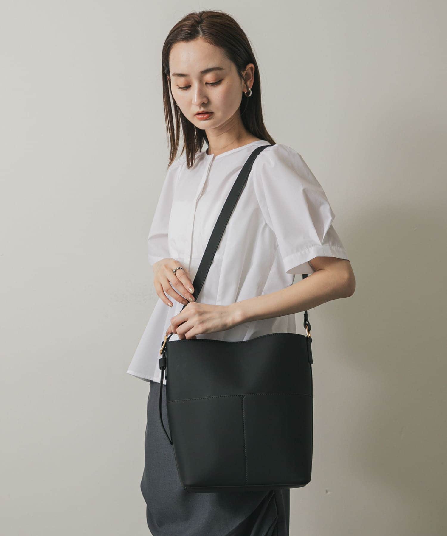 『防汚』アウトポケットショルダーバッグ BLACK one