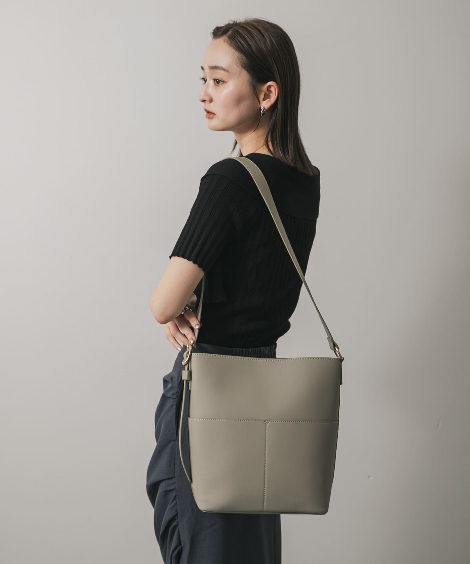 『防汚』アウトポケットショルダーバッグ L.GRAY one