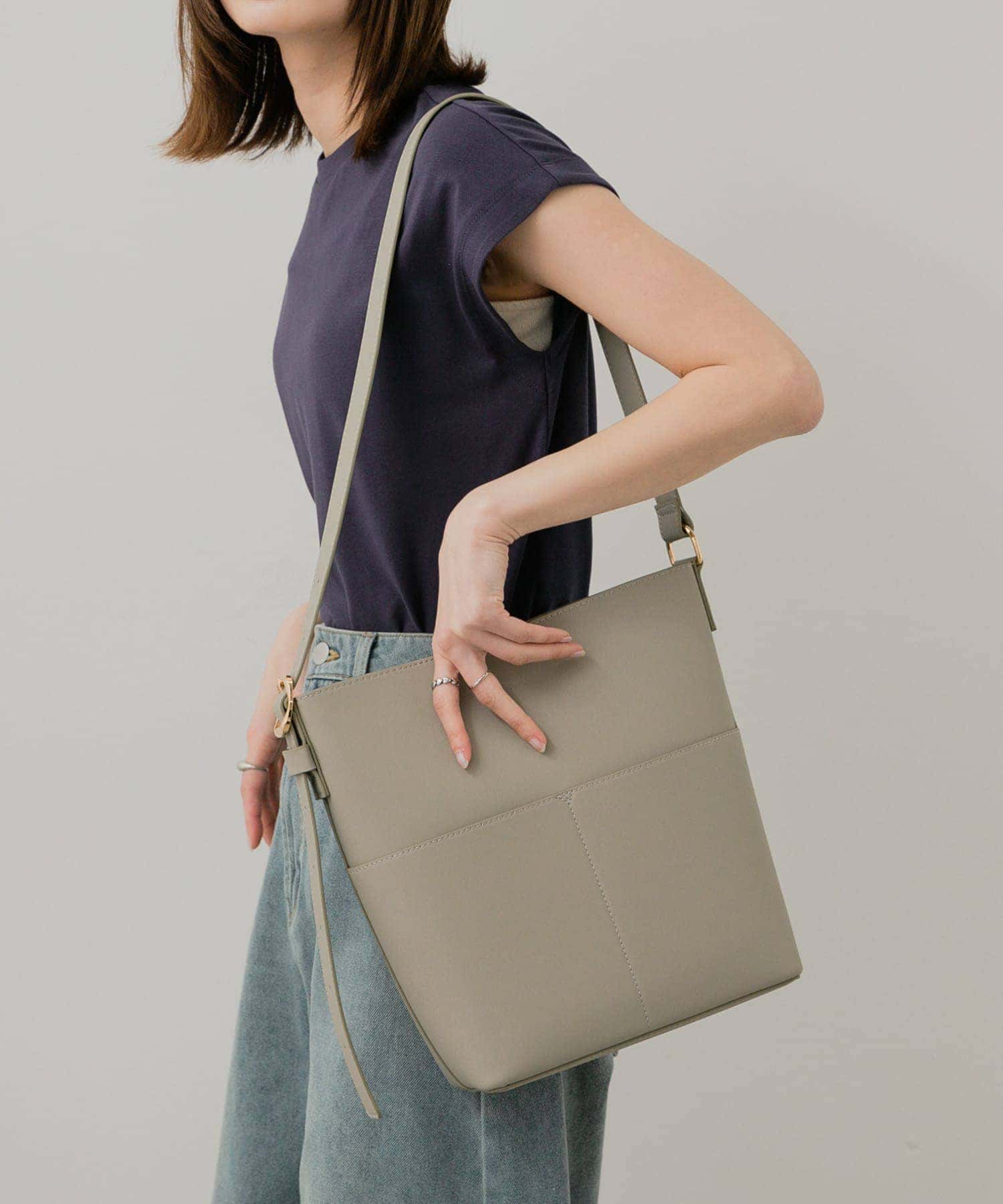 『防汚』アウトポケットショルダーバッグ L.GRAY one