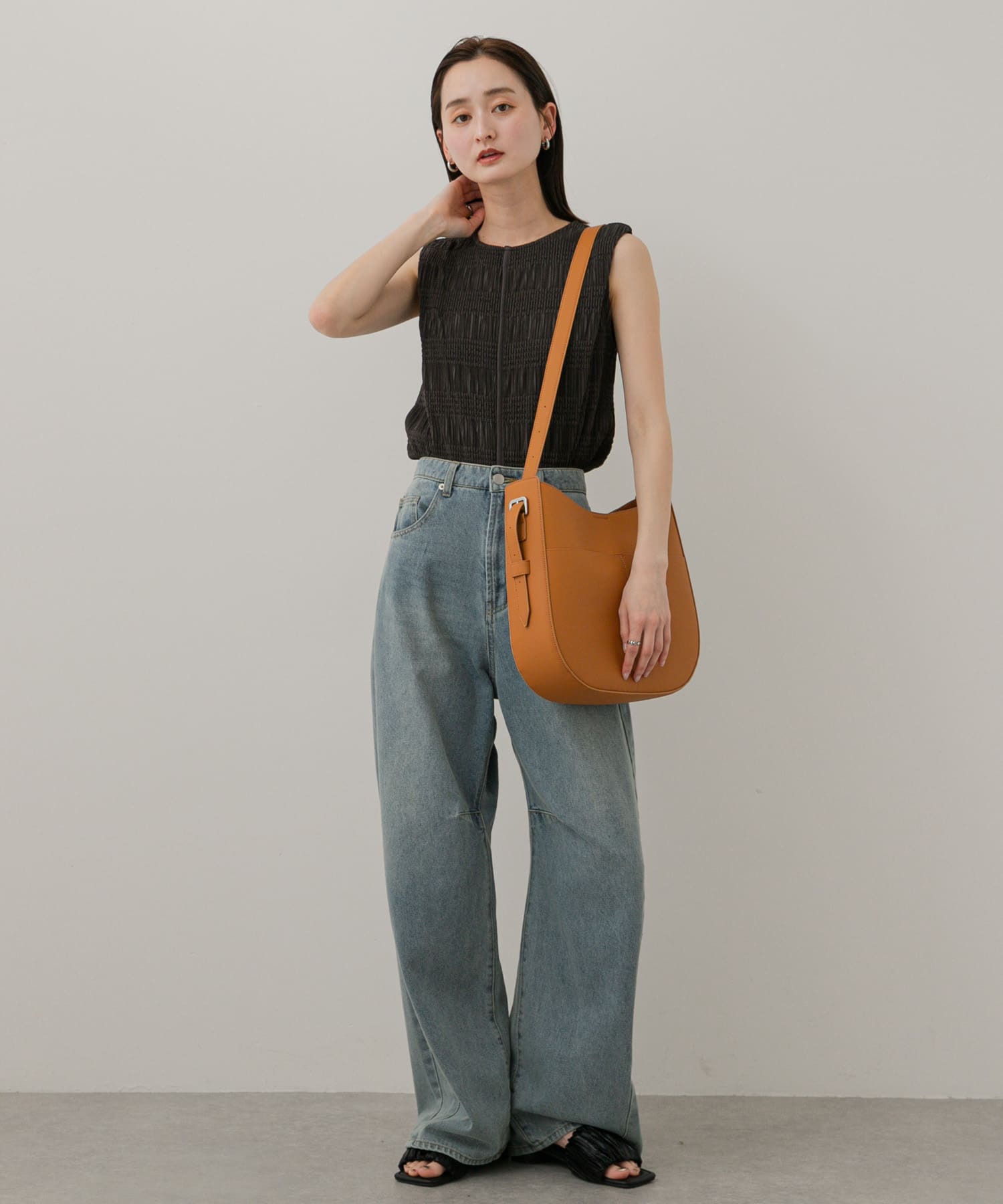 アウトポケットビッグショルダーバッグ BROWN one