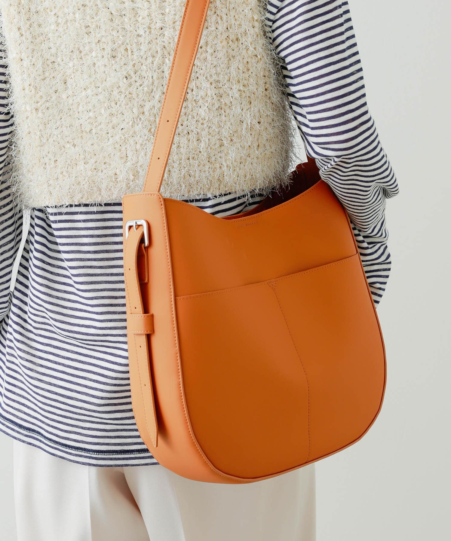アウトポケットビッグショルダーバッグ BROWN one