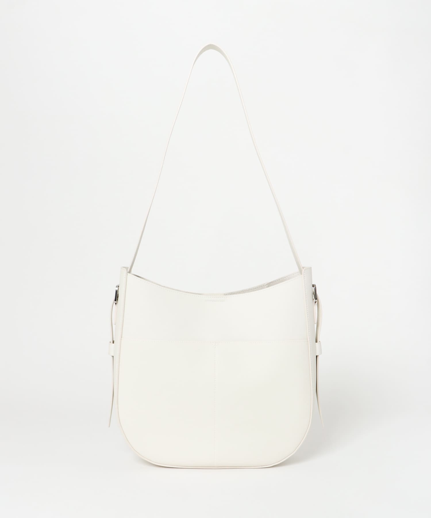アウトポケットビッグショルダーバッグ IVORY one