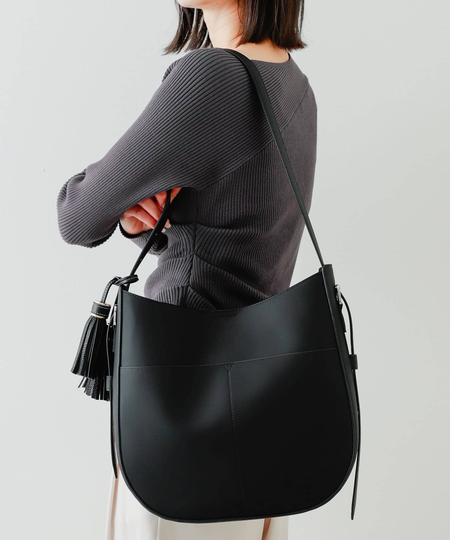 アウトポケットビッグショルダーバッグ BLACK one