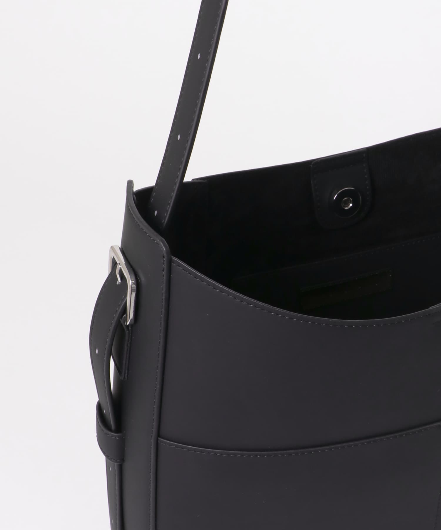 アウトポケットビッグショルダーバッグ BLACK one