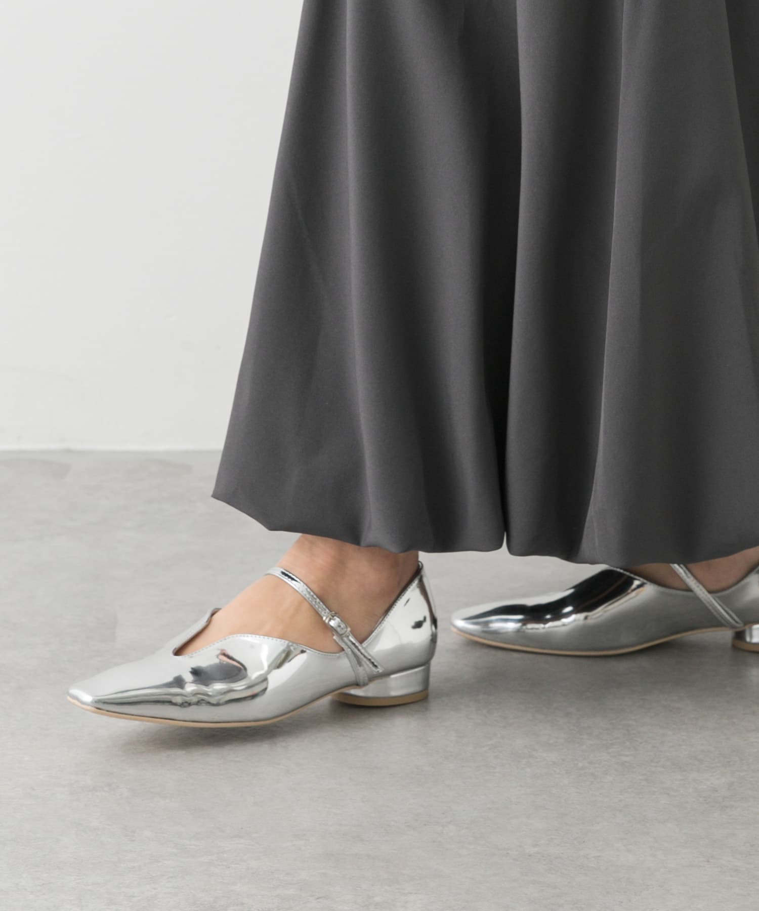 メタリックポインテッドシューズ
