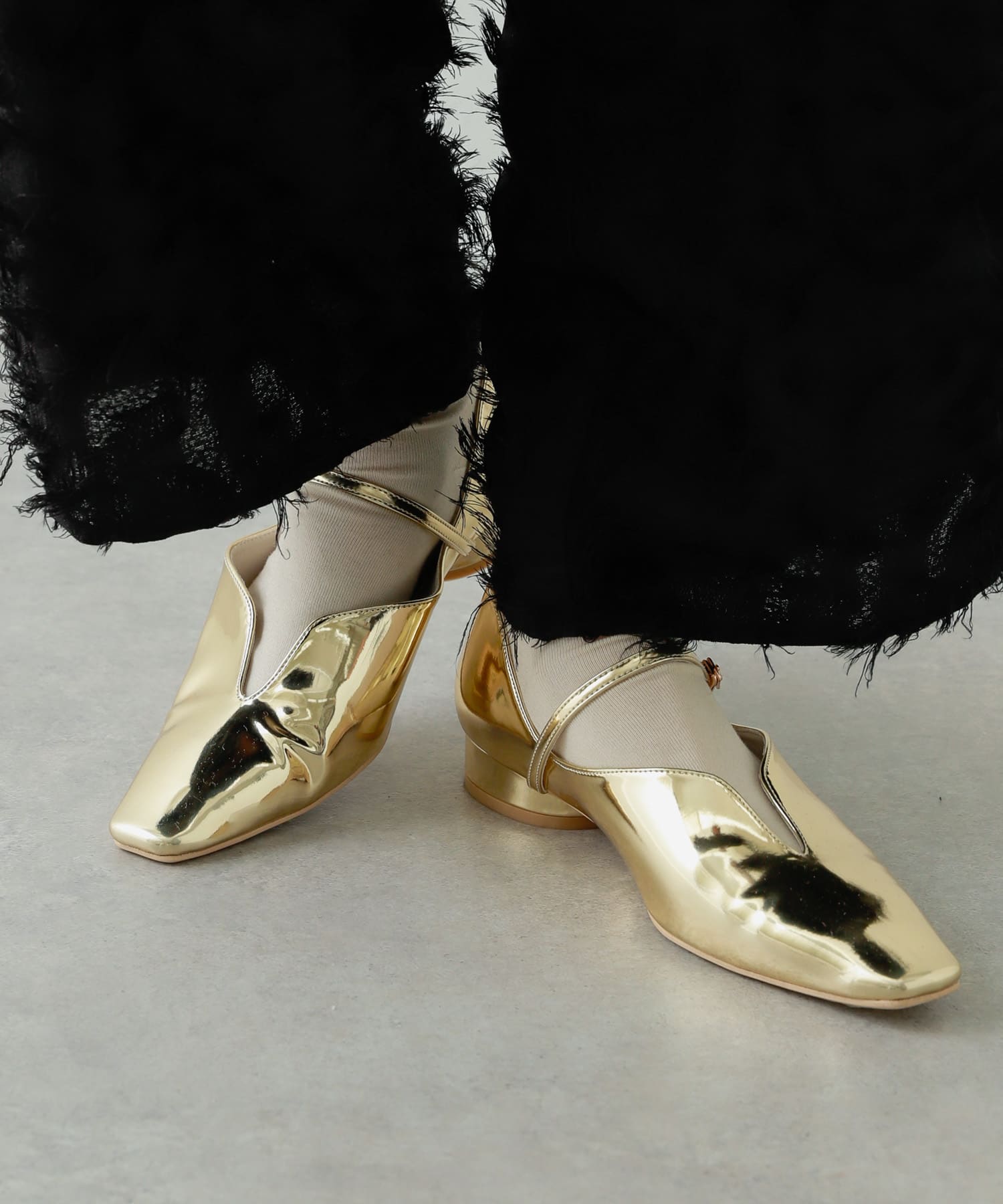 メタリックポインテッドシューズ