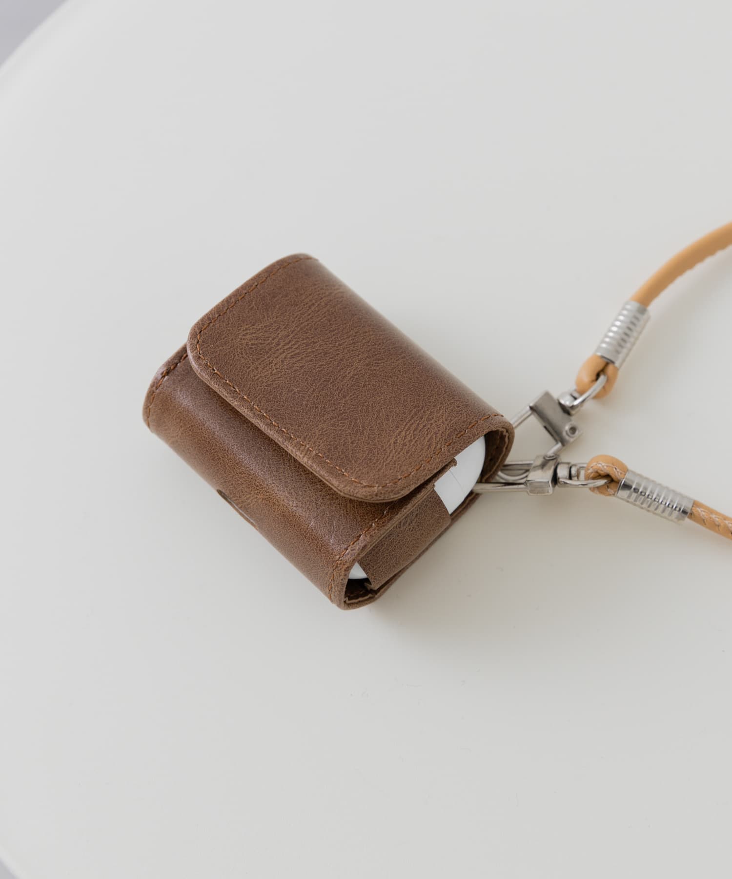 『WEB/一部店舗限定』イヤホンケース BROWN one