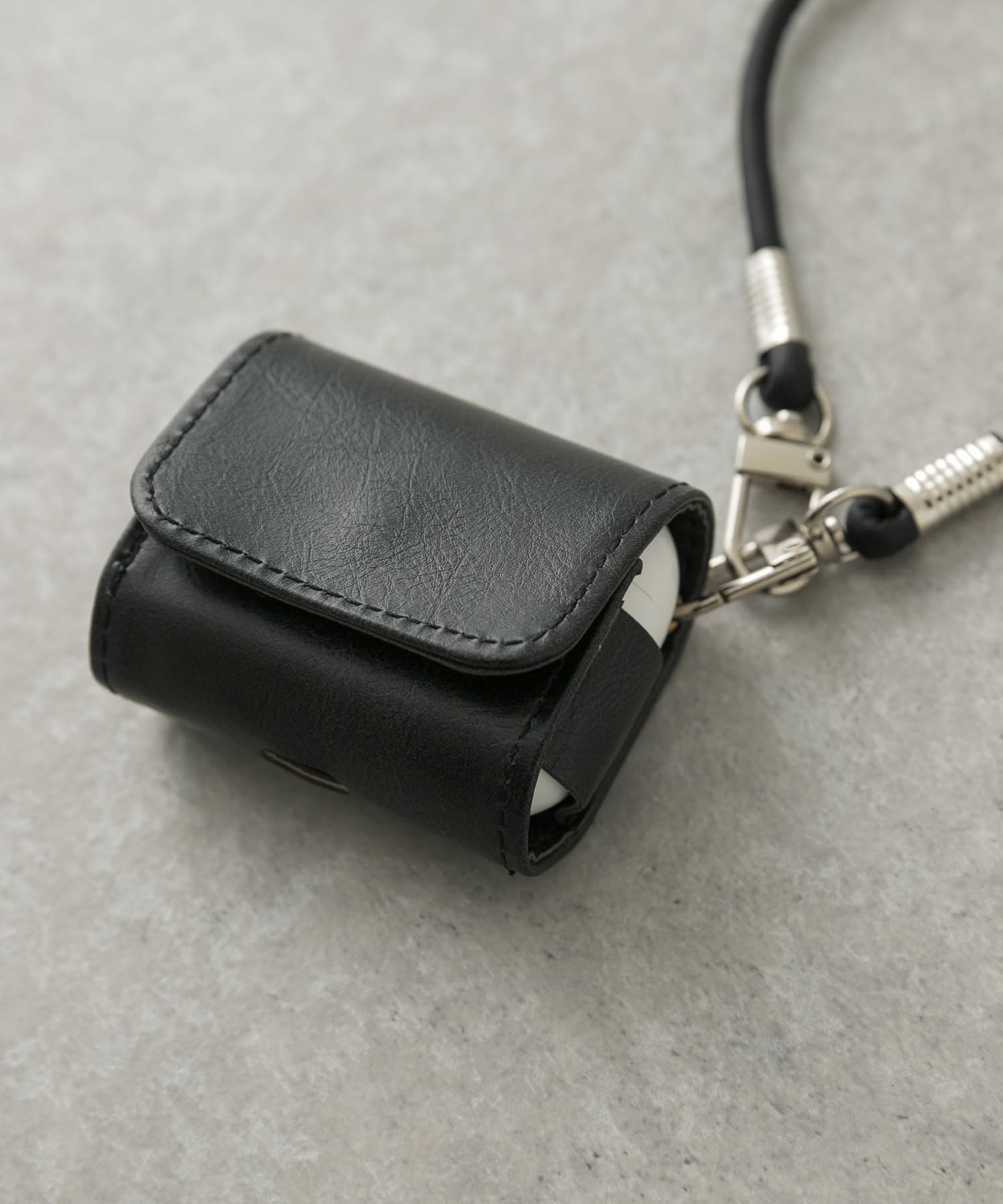 『WEB/一部店舗限定』イヤホンケース BLACK one