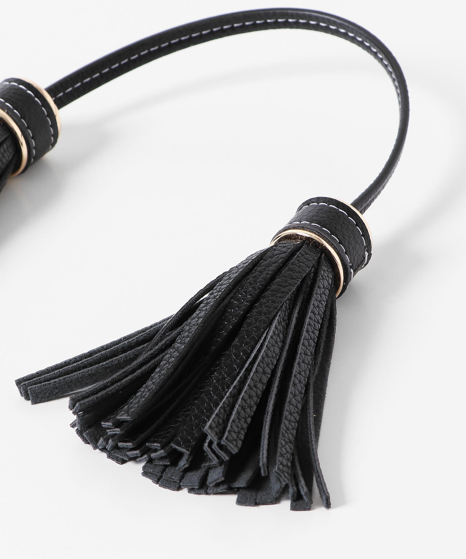 『WEB/一部店舗限定』タッセルチャーム BLACK one