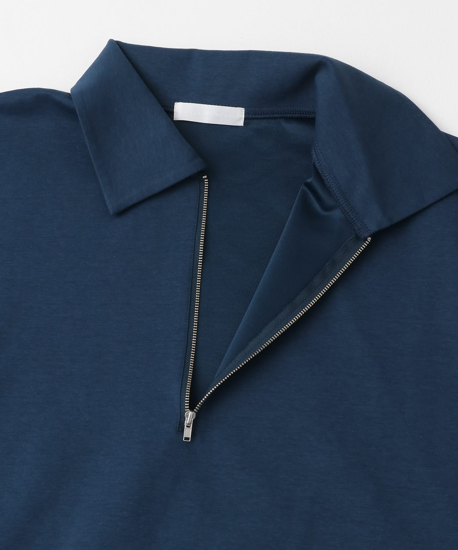 『ユニセックス』ダンボールポンチハーフジップショートスリーブTシャツ NAVY M