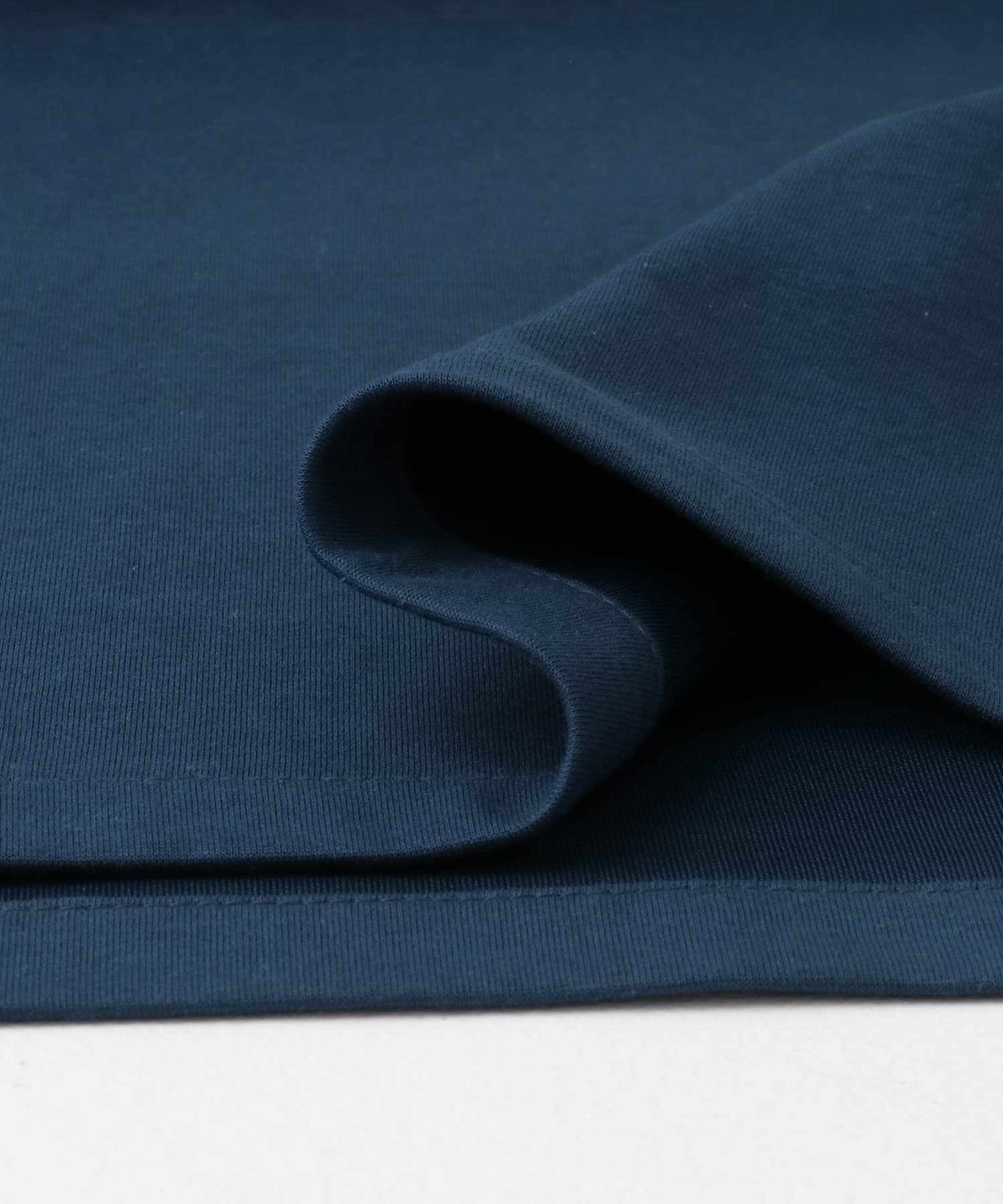 『ユニセックス』ダンボールポンチハーフジップショートスリーブTシャツ NAVY M