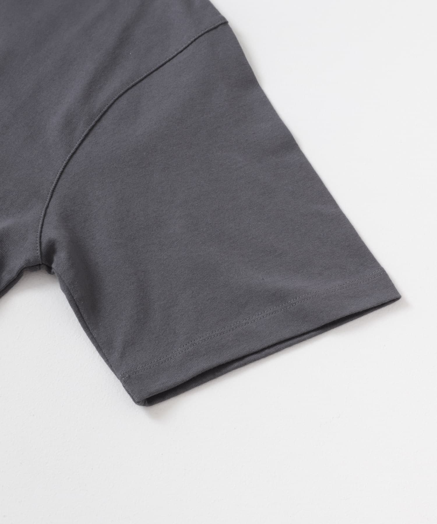 『別注』HOT STUFF×SENSE OF PLACE　 プリントTシャツ B CHARCOAL M