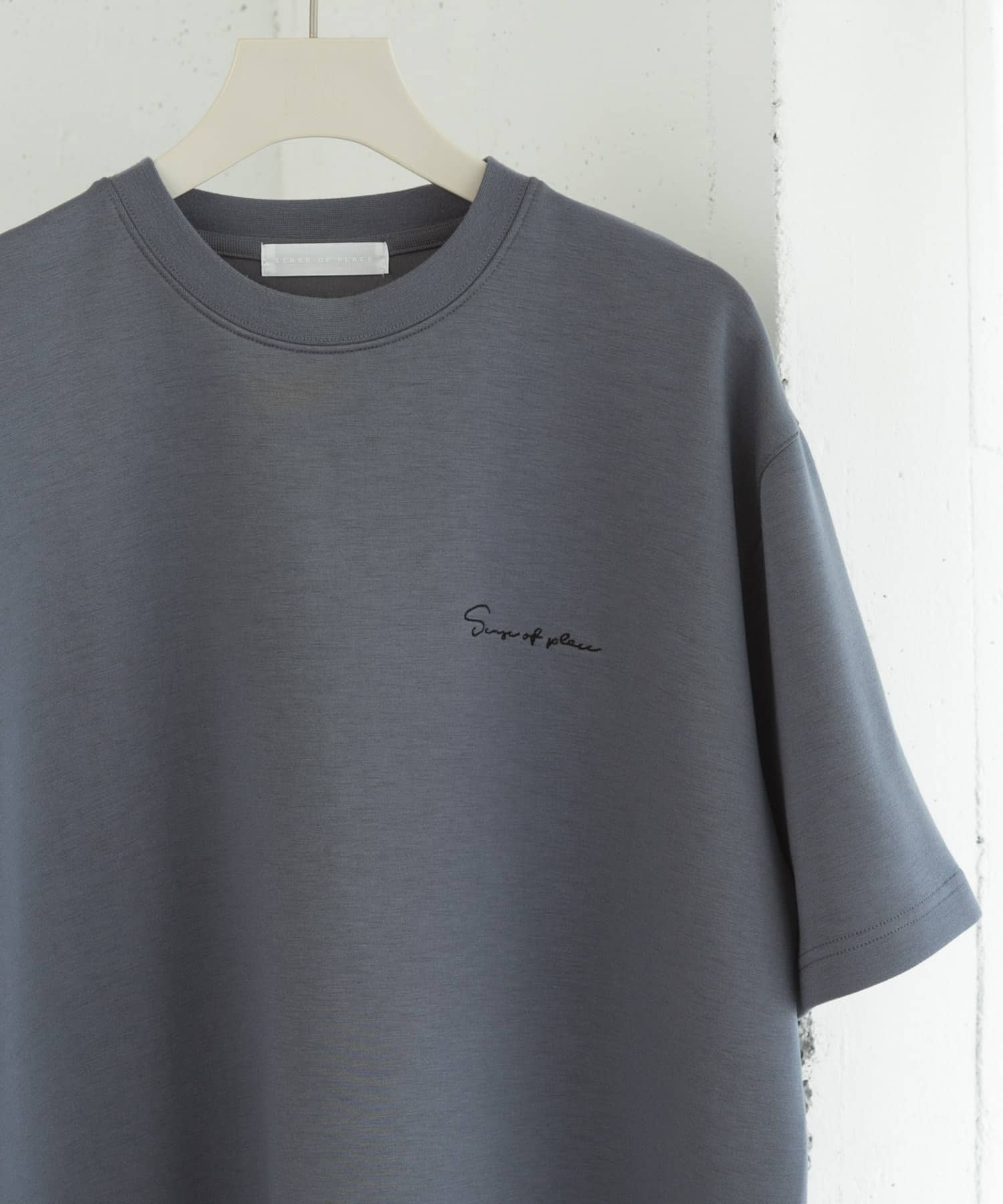 『一部WEB限定カラー』『ユニセックス』シシュウダンボールポンチショートスリーブTシャツ