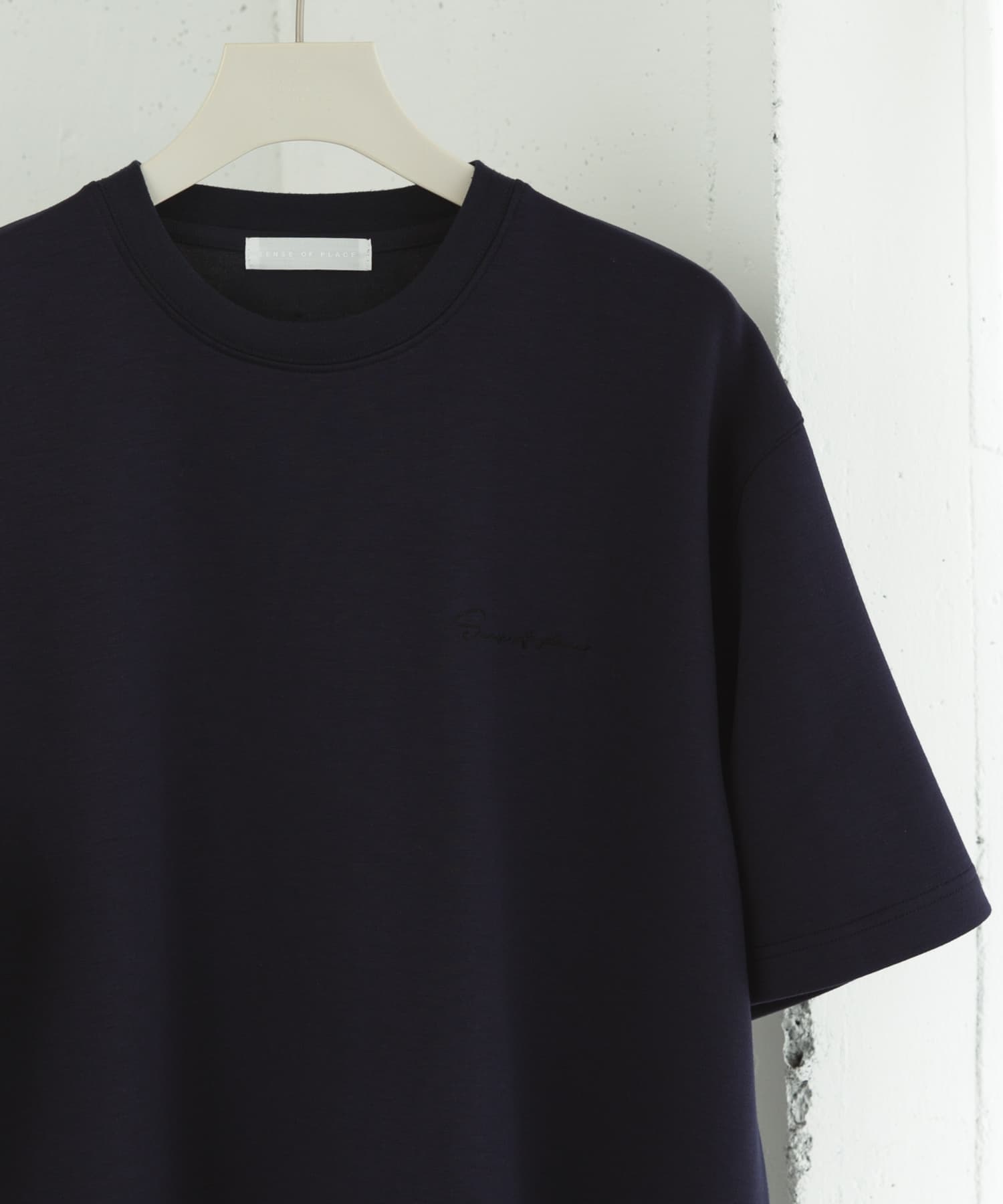 『一部WEB限定カラー』『ユニセックス』シシュウダンボールポンチショートスリーブTシャツ D.NVY×BLK L