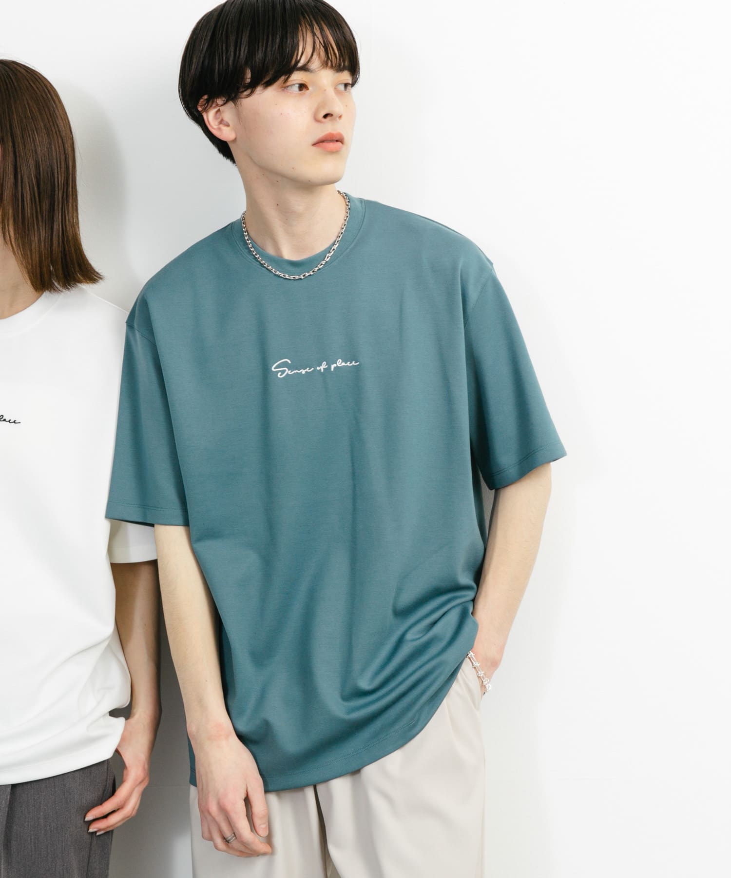 『ユニセックス』シシュウポンチショートスリーブTシャツ