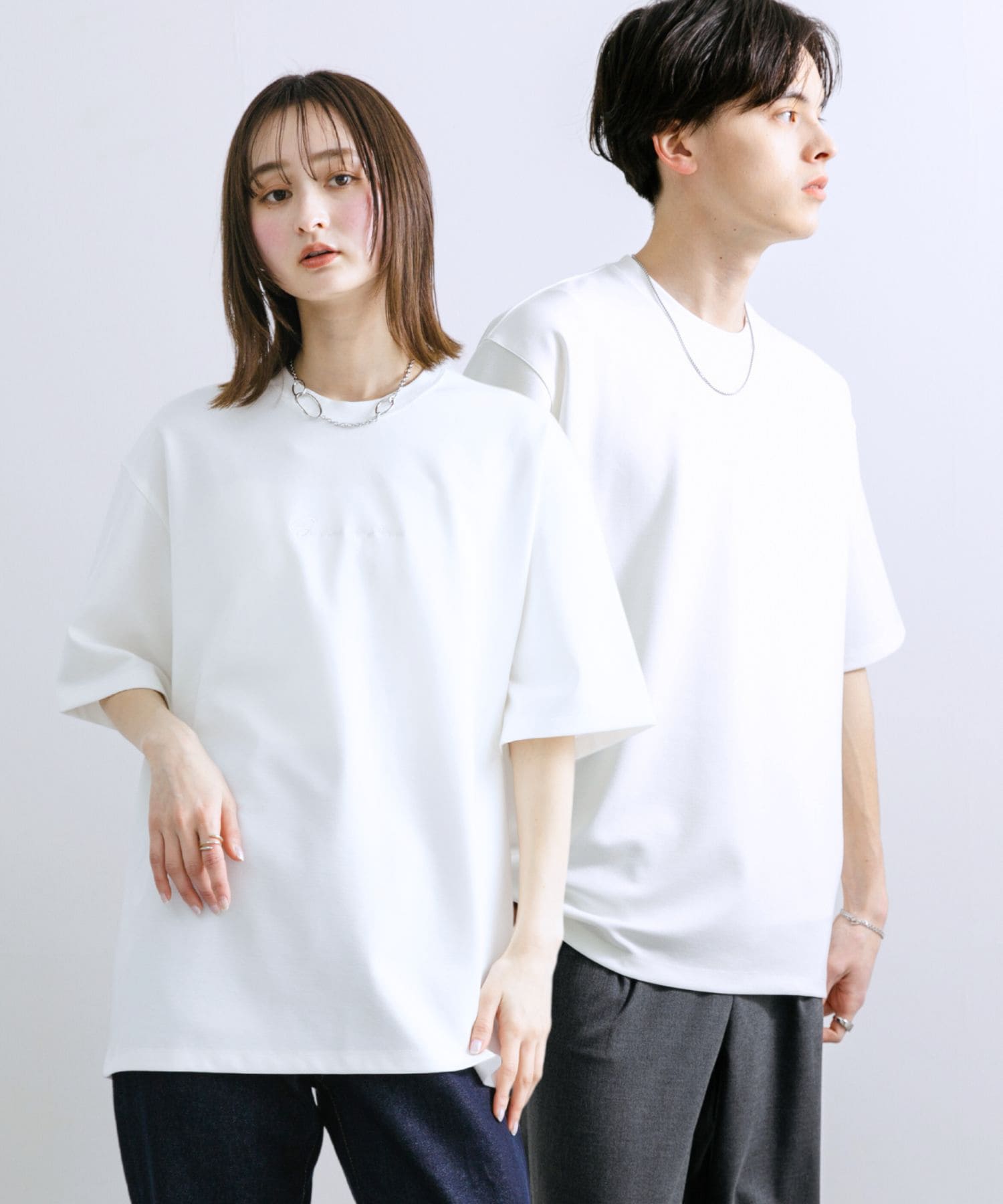 『ユニセックス』シシュウポンチショートスリーブTシャツ