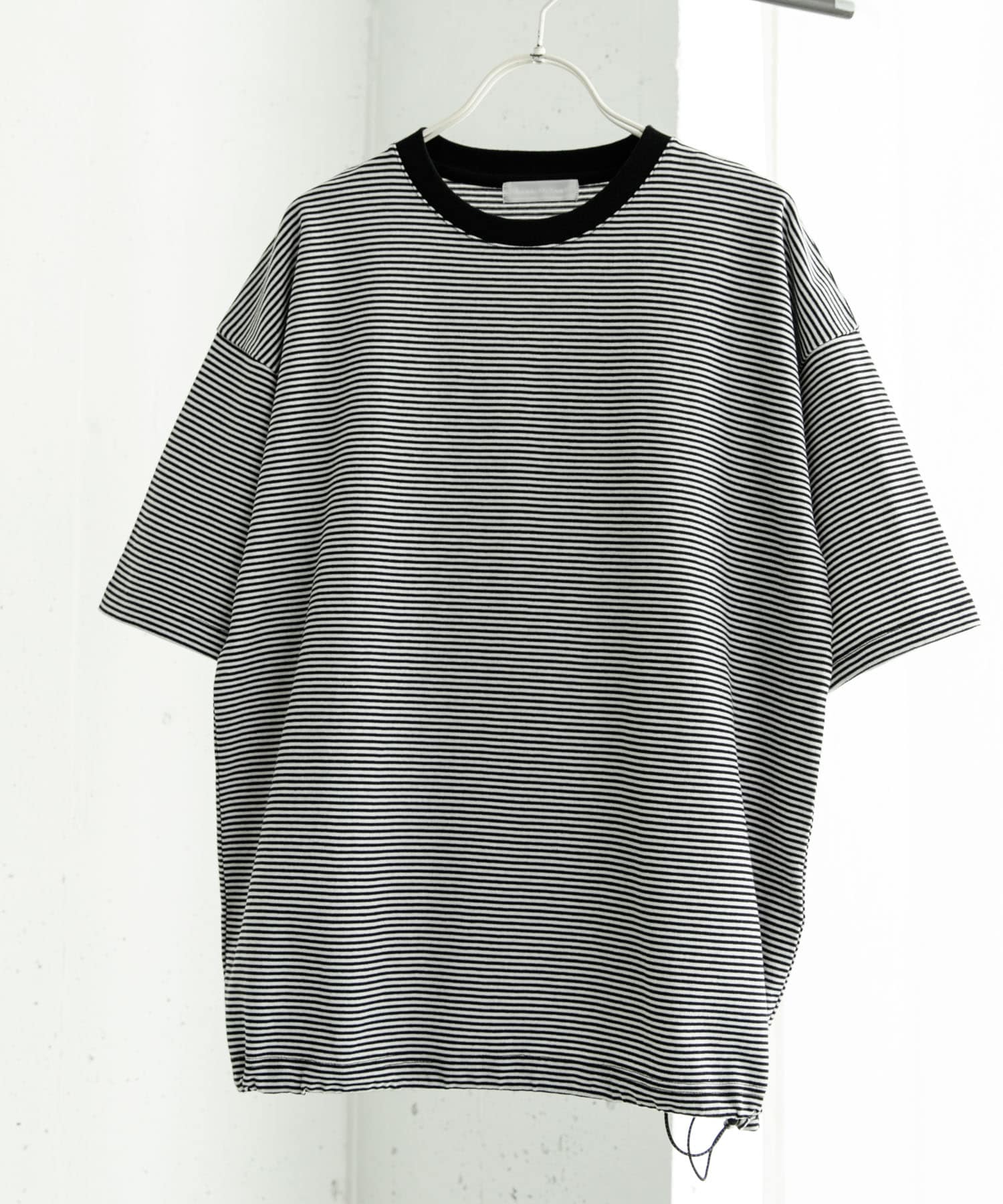『ユニセックス』アソートドローコードショートスリーブTシャツ BLK×WHT M