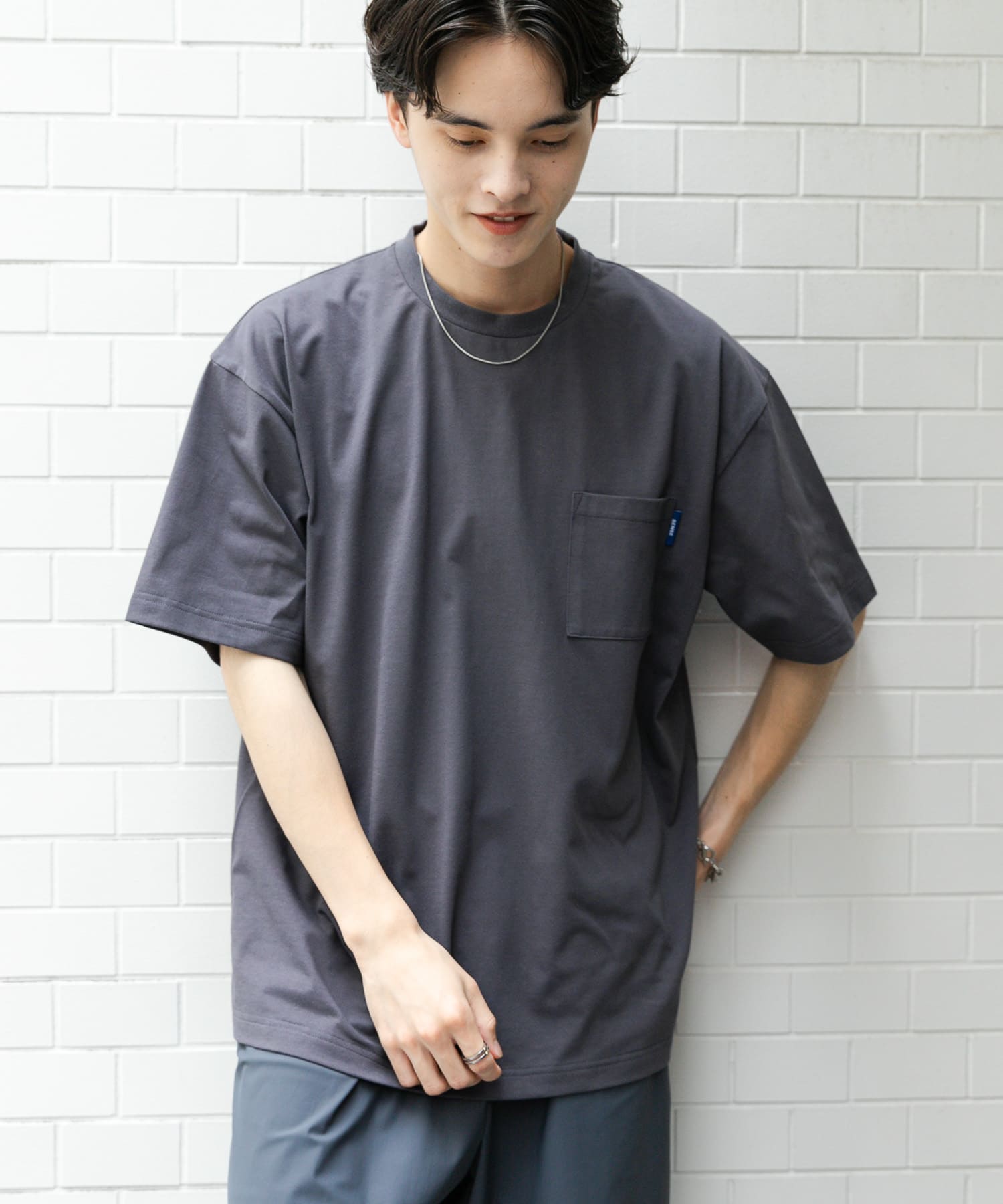 『UR TECH ひやサラクール』リラックスポケTシャツ CHARCOAL M